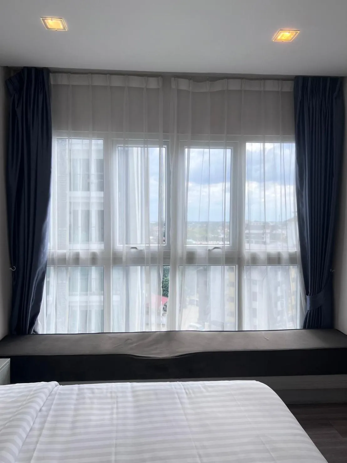 Photo of the whole room, Bed in Locals Prio ChiangMai Central Airport Plaza