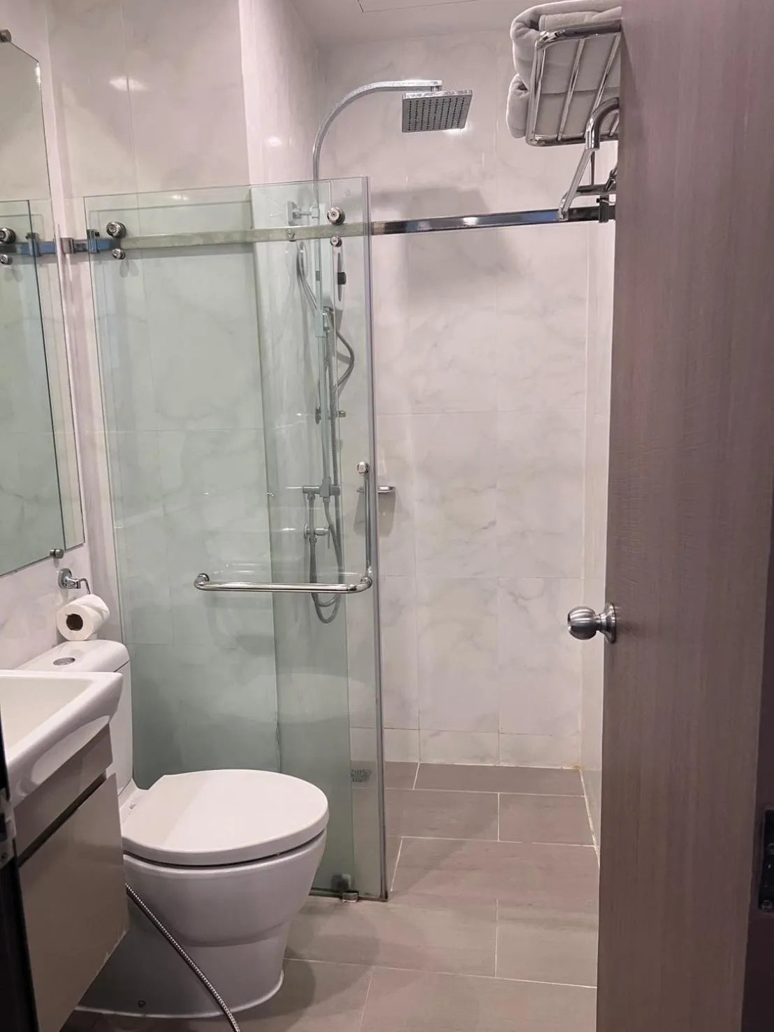 Shower in Locals Prio ChiangMai Central Airport Plaza