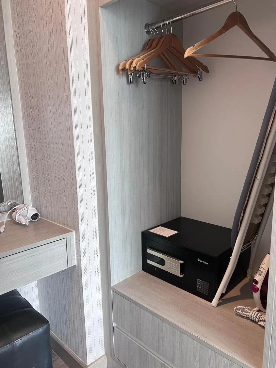 flat iron in Locals Prio ChiangMai Central Airport Plaza