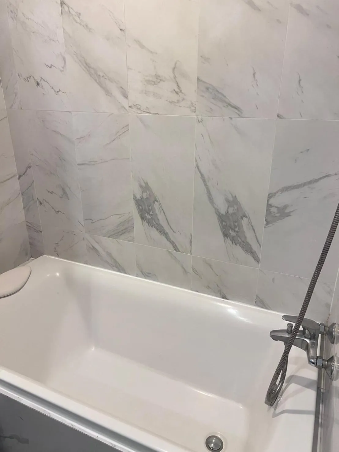 Bath in Locals Prio ChiangMai Central Airport Plaza