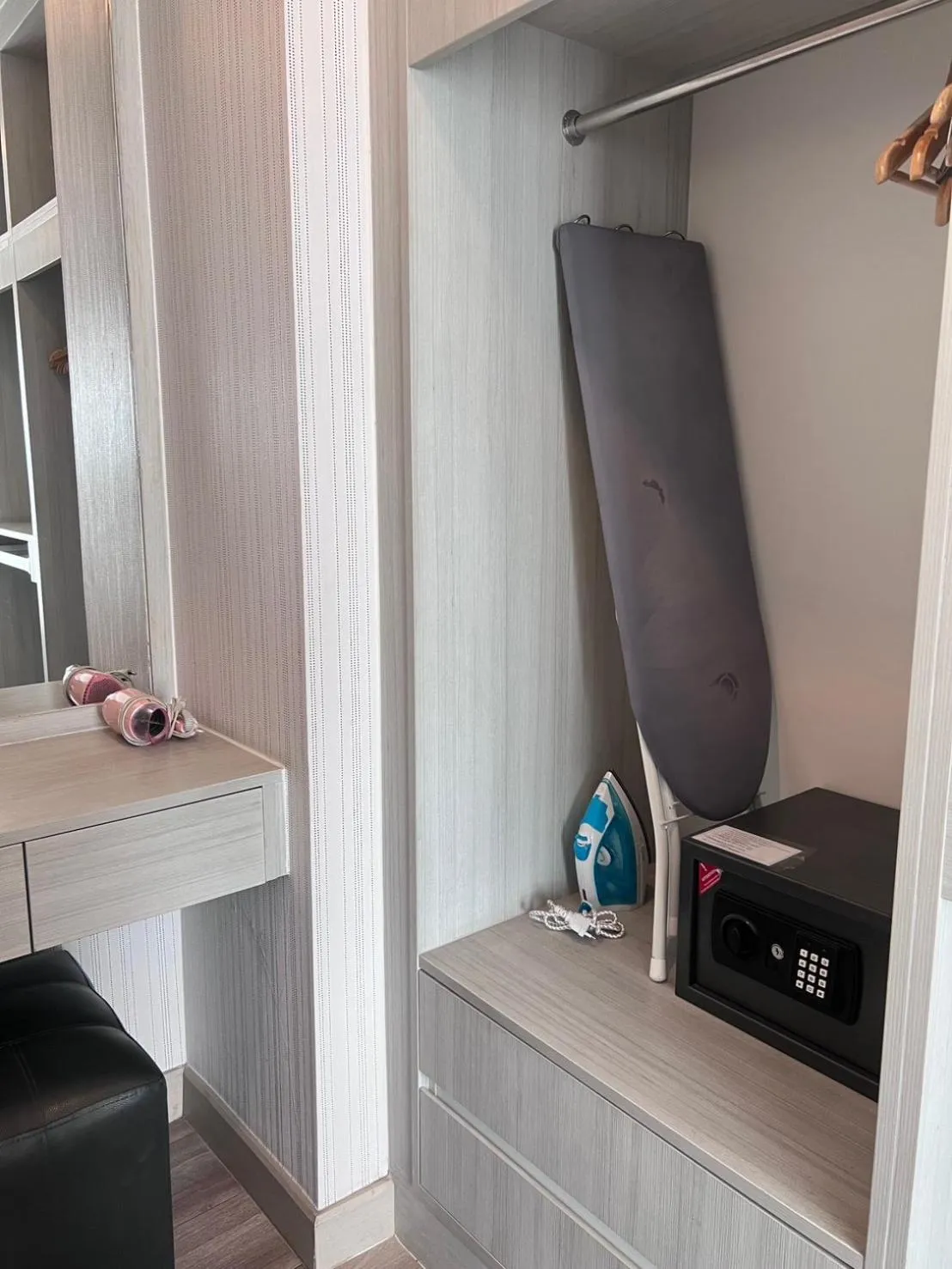 flat iron in Locals Prio ChiangMai Central Airport Plaza