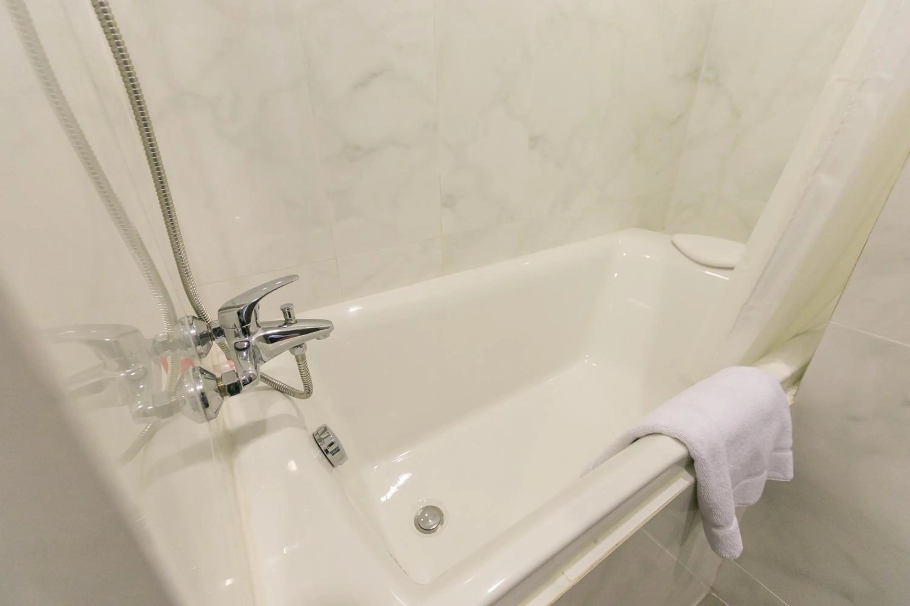 Bathroom in Locals Prio ChiangMai Central Airport Plaza