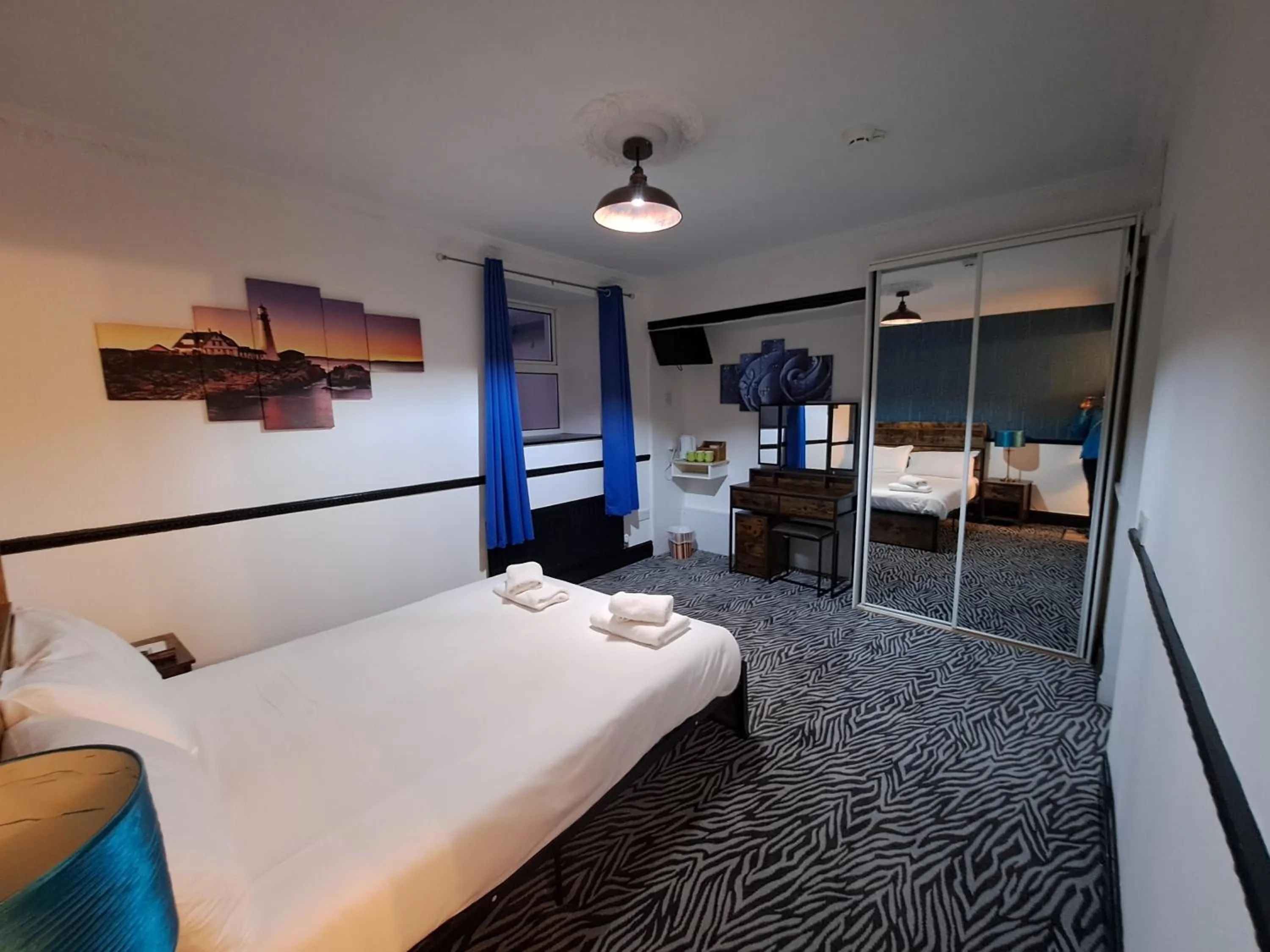 Bedroom, Bed in Boathouse Hotel