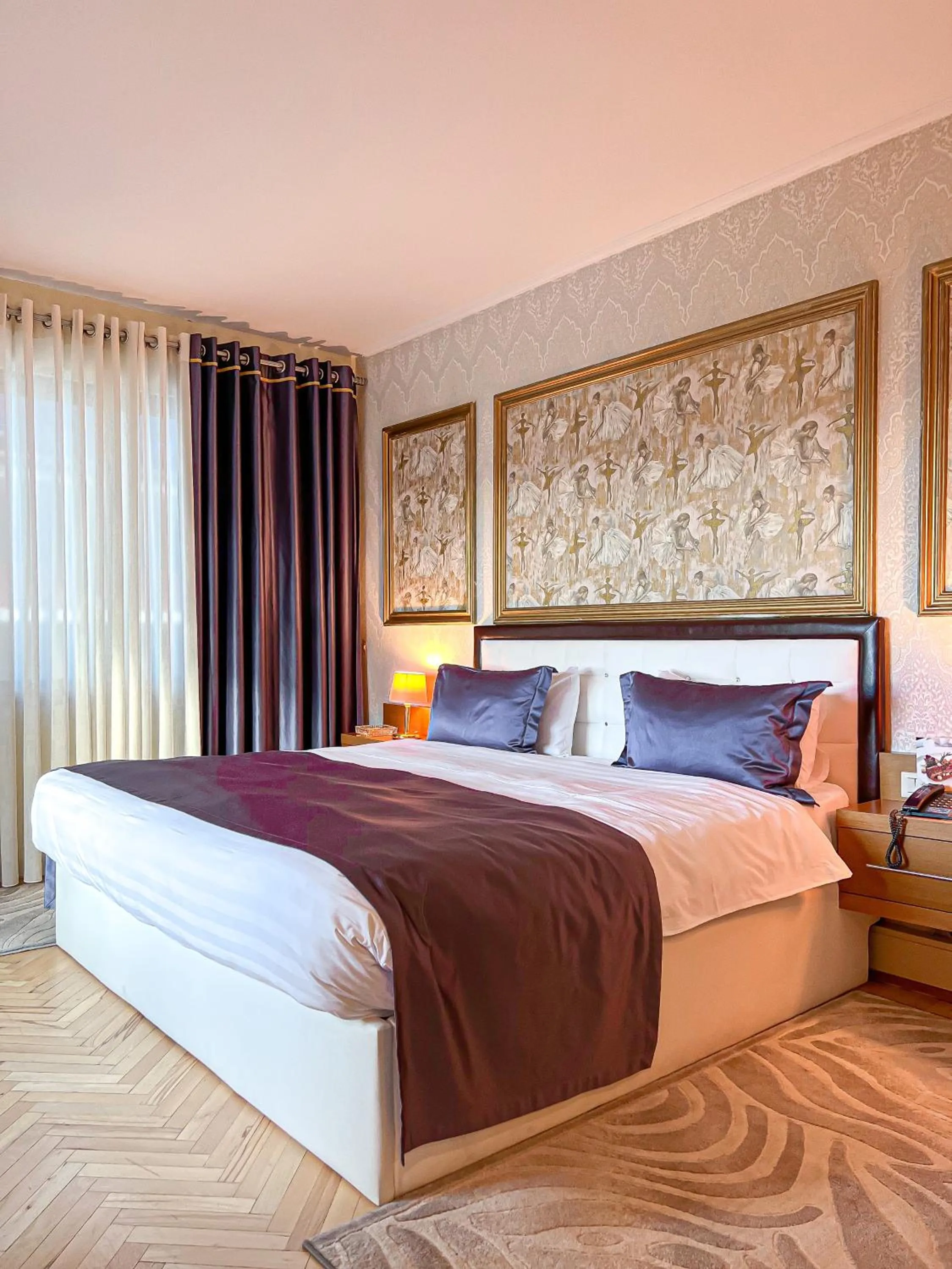 Bedroom, Bed in Tirana International Hotel & Conference Center