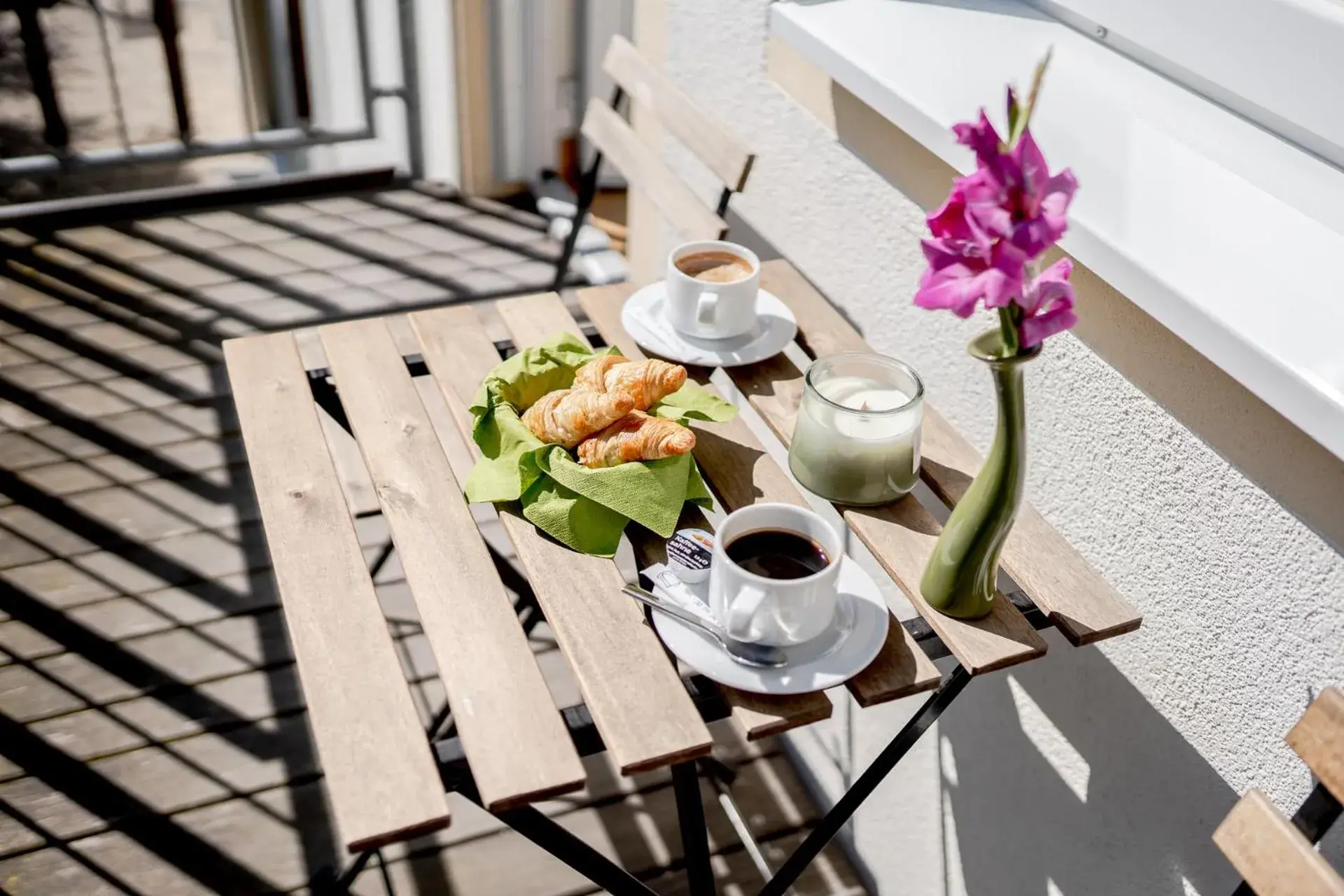 Double Room with Balcony and Kitchenette in Hotel Donau-Ries Double Room with Balcony and Kitchenette in Hotel Donau-Ries