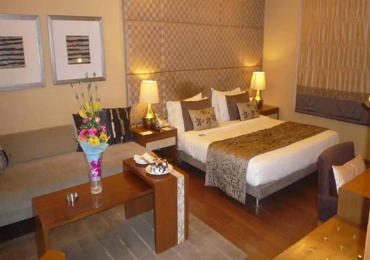 Executive Room - single occupancy - Garden Block in Udman Hotel Panchshila Park Executive Room - single occupancy - Garden Block in Udman Hotel Panchshila Park