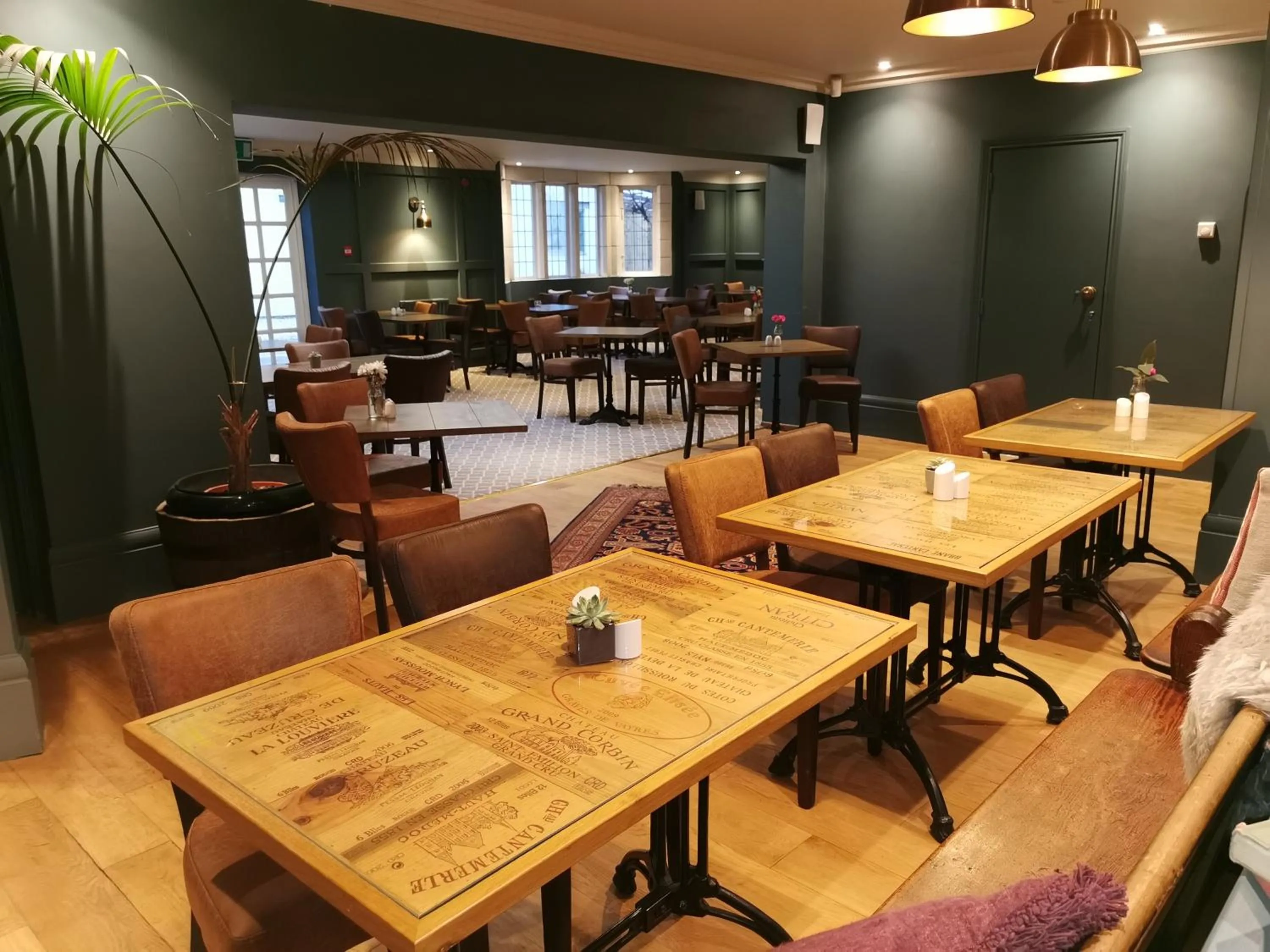 Restaurant/places to eat in The Vines Hotel