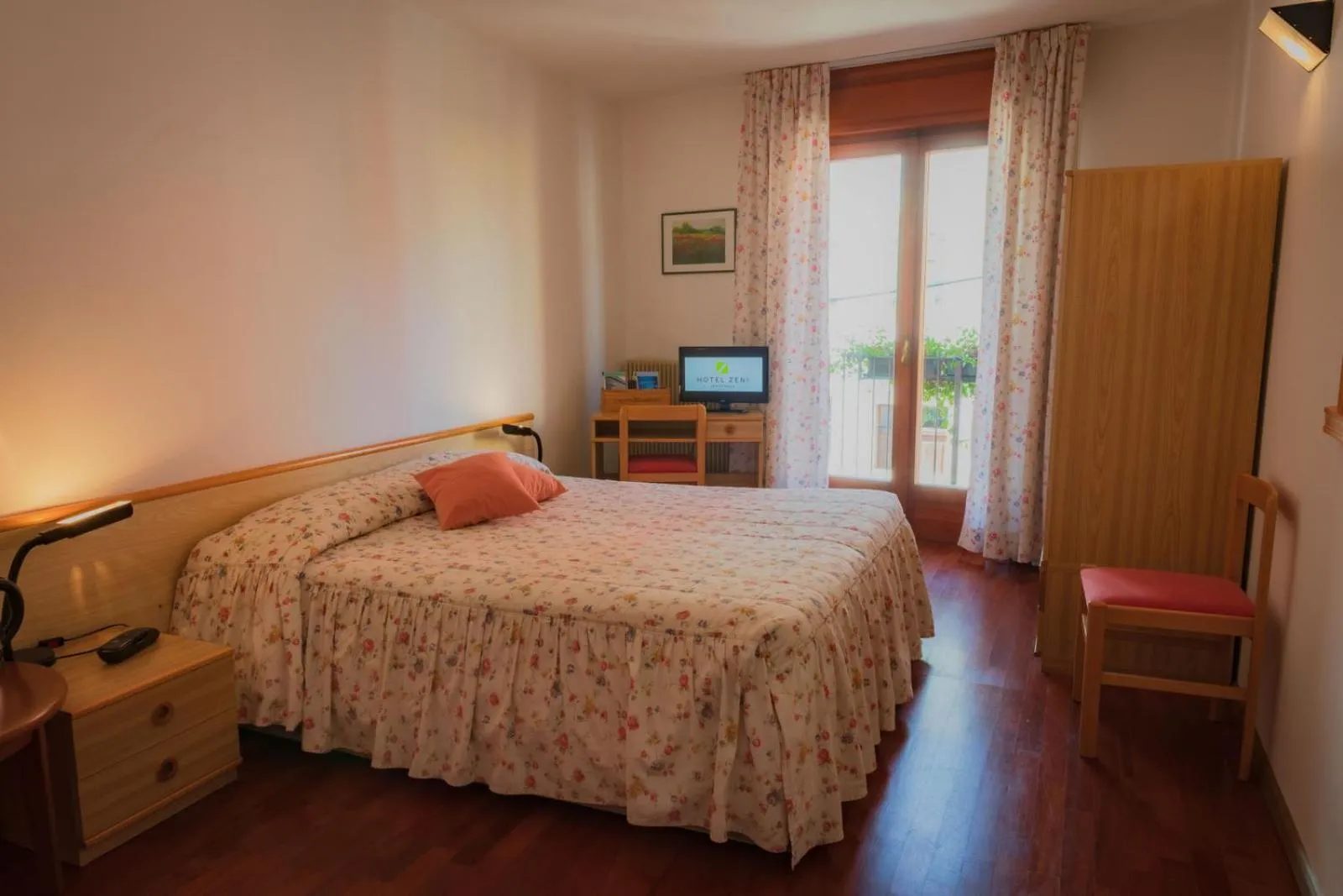 Bedroom, Bed in Hotel Zeni