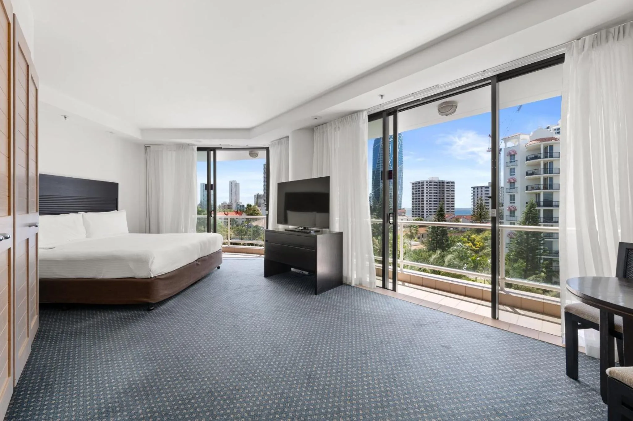 Photo of the whole room, Bed in Crowne Plaza Surfers Paradise by IHG