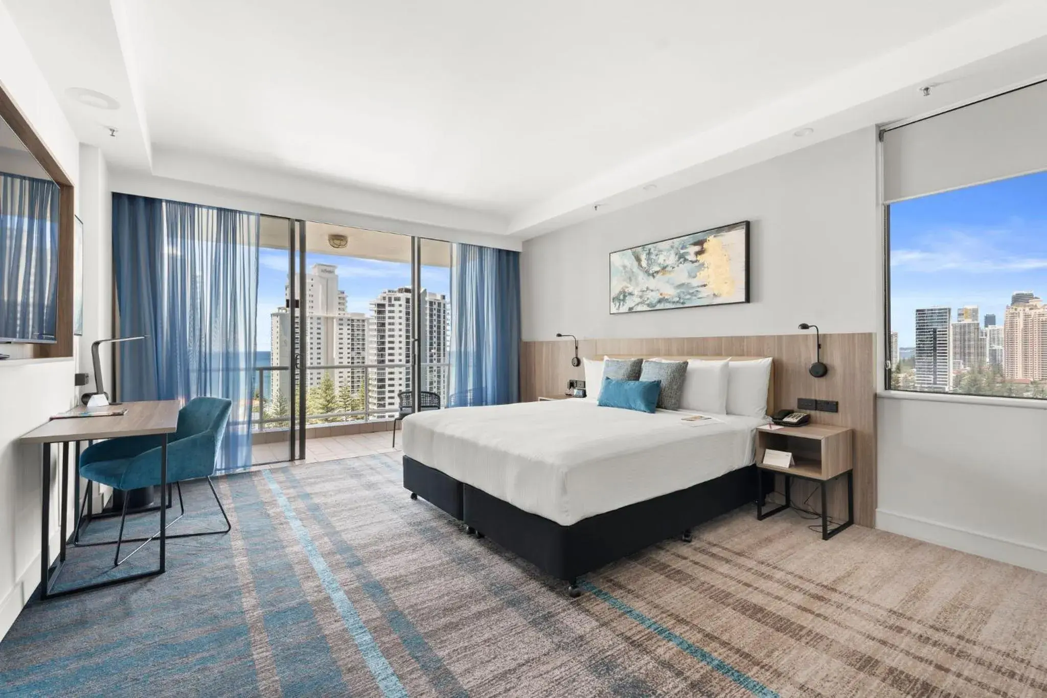 Photo of the whole room, Bed in Crowne Plaza Surfers Paradise by IHG Photo of the whole room, Bed in Crowne Plaza Surfers Paradise by IHG