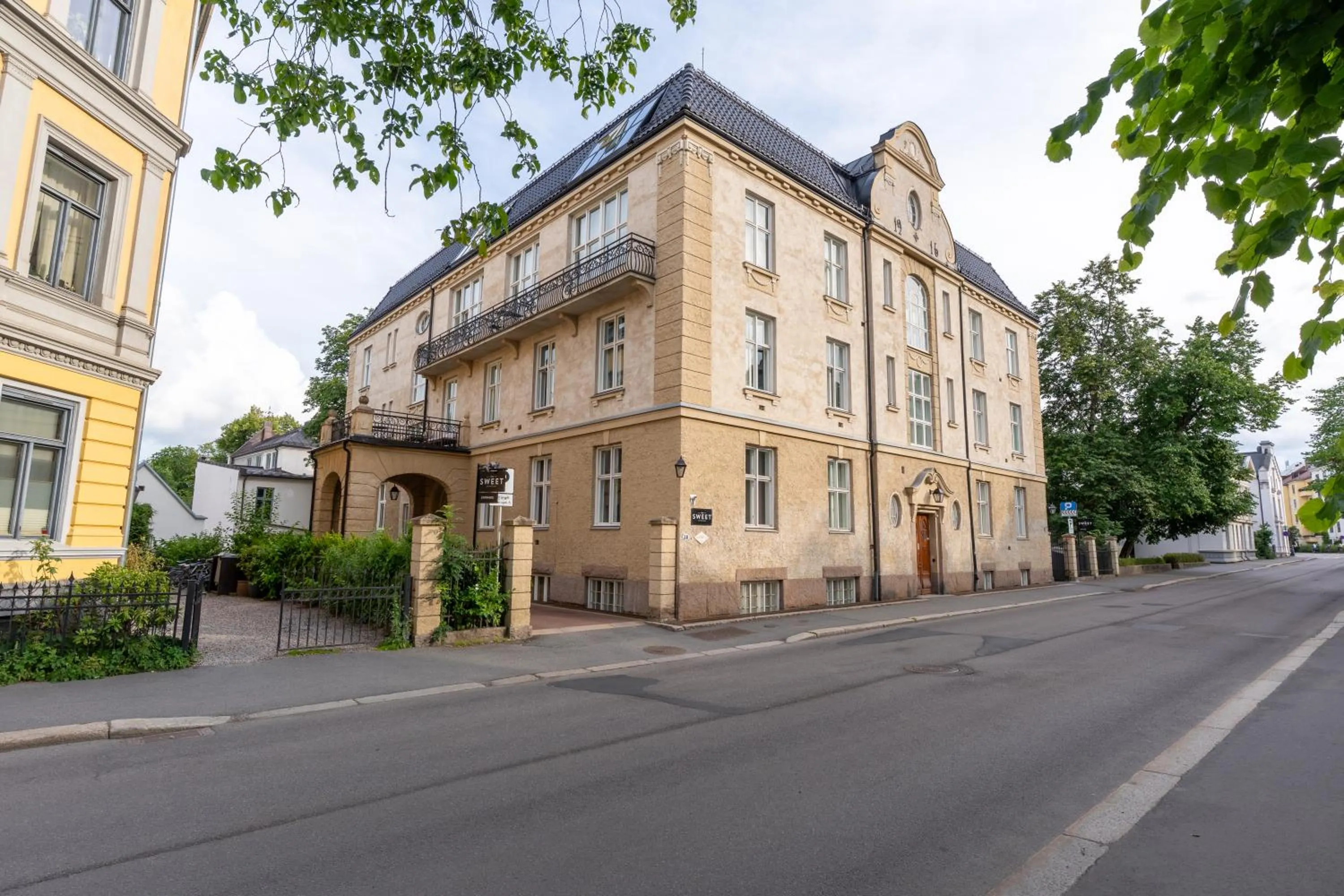 Property building in The Apartments Company - The Sweet