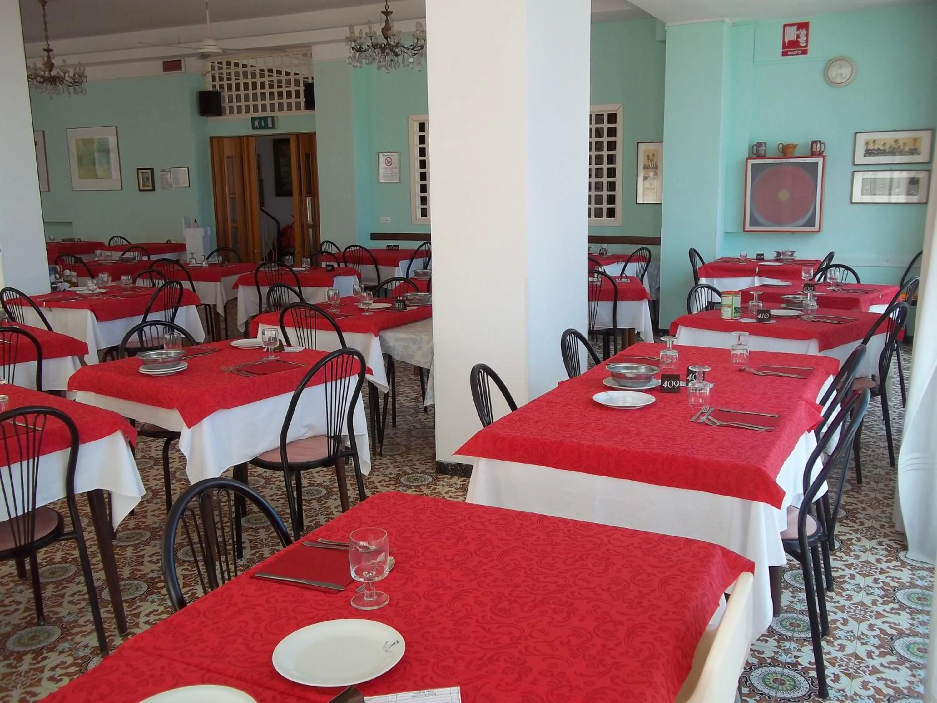 Restaurant/places to eat in Hotel Italia