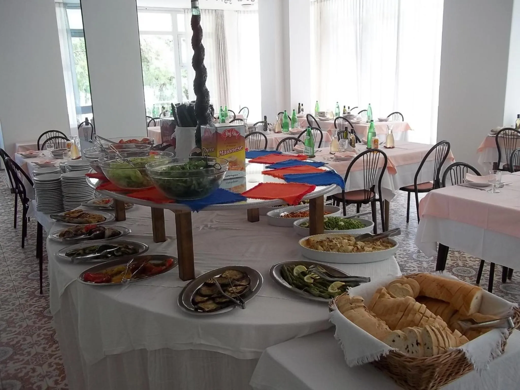 Restaurant/places to eat in Hotel Italia