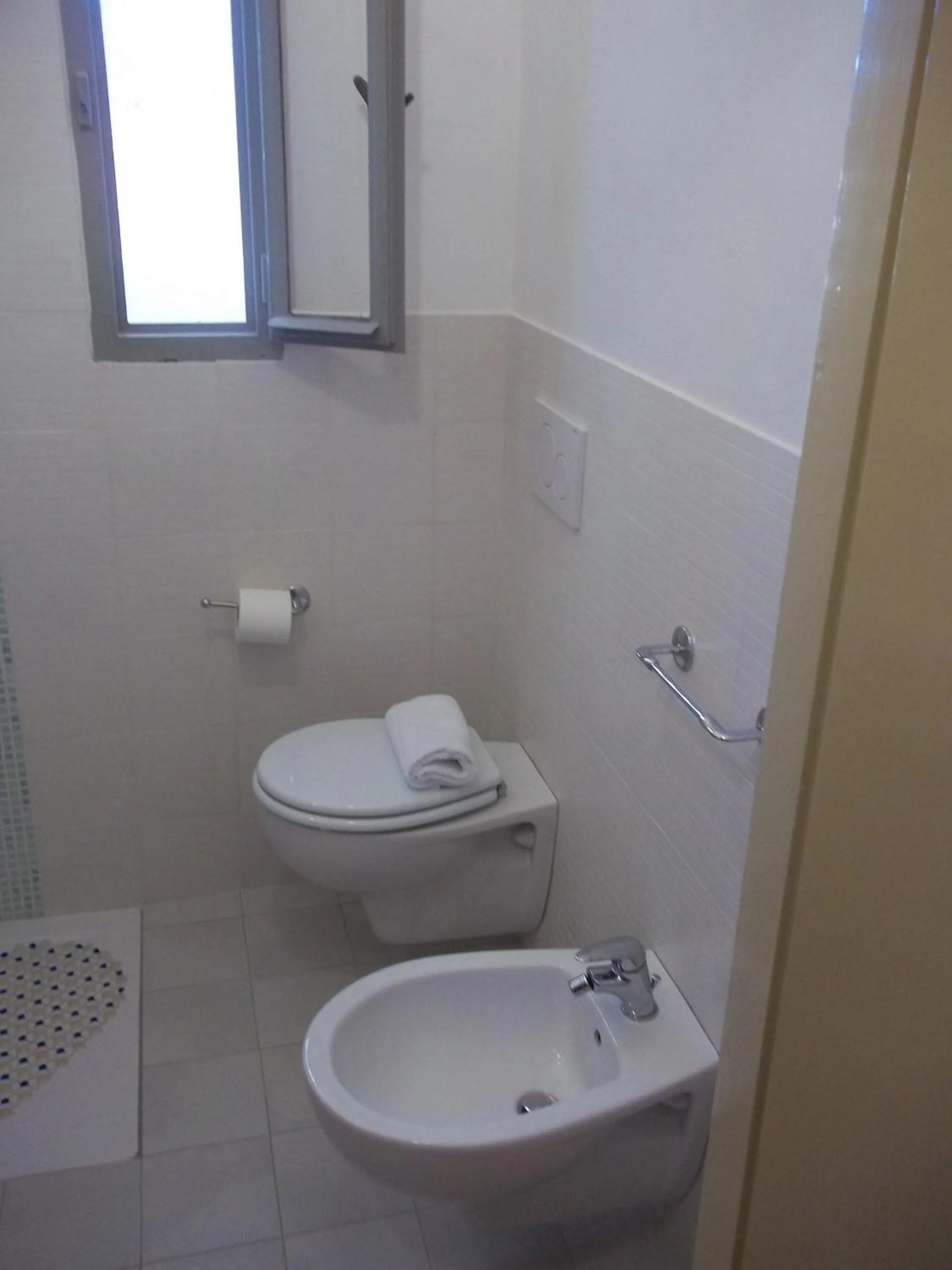 Bathroom in Hotel Italia