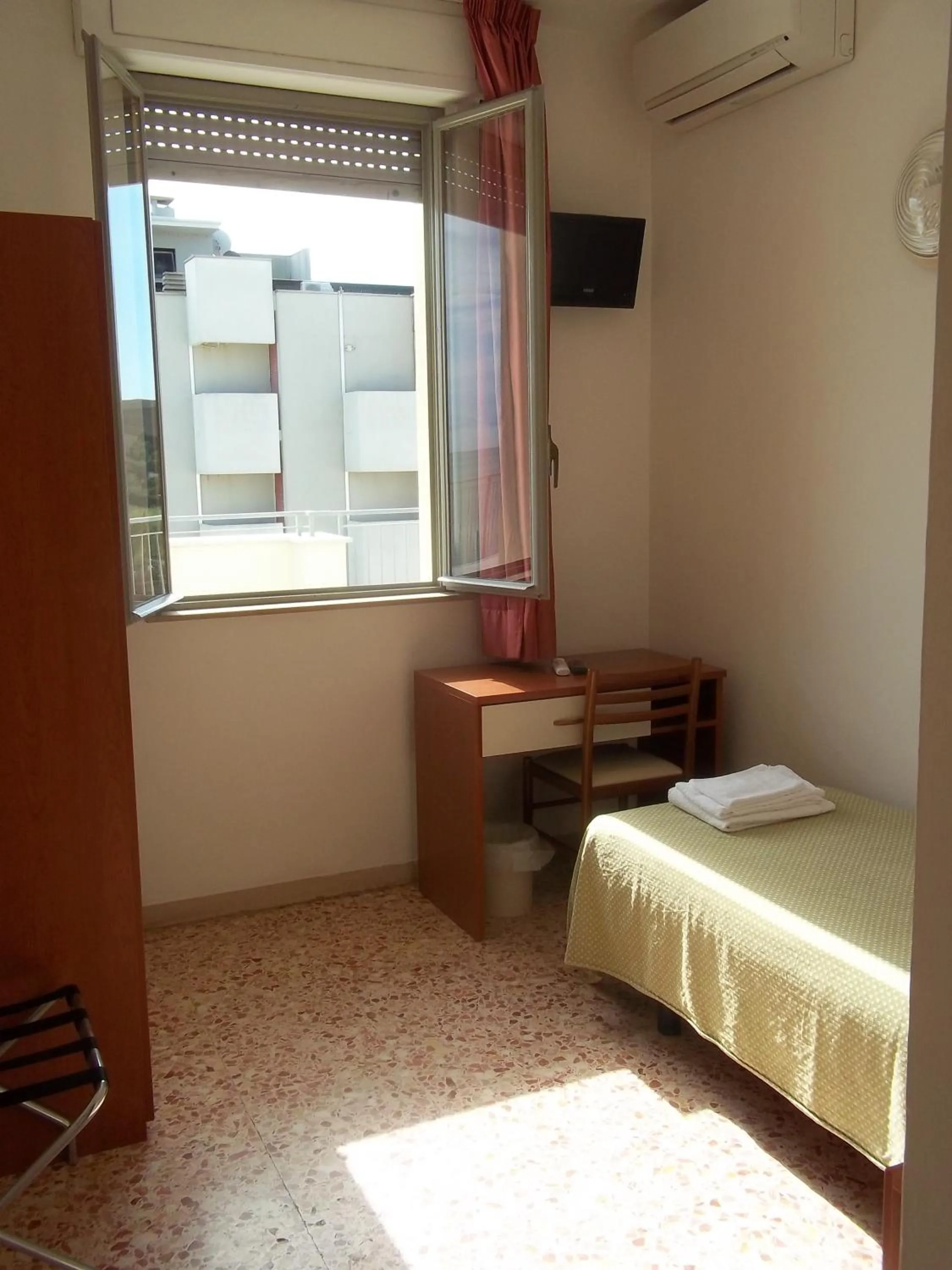 Bedroom, Bed in Hotel Italia