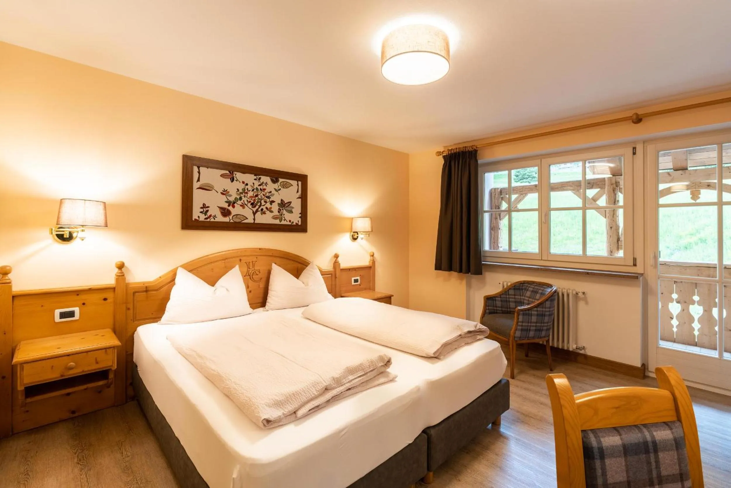 View (from property/room), Bed in Albergo Conturina