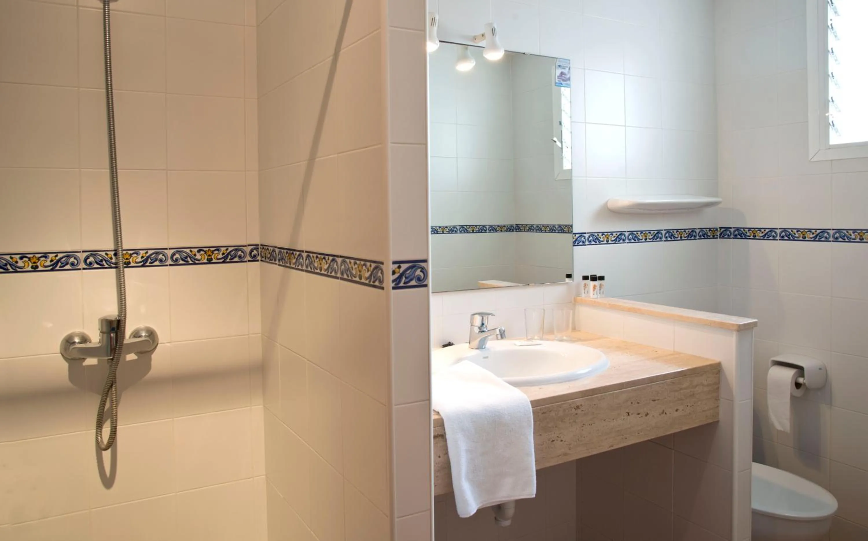 Bathroom in Hostal Cala Ratjada