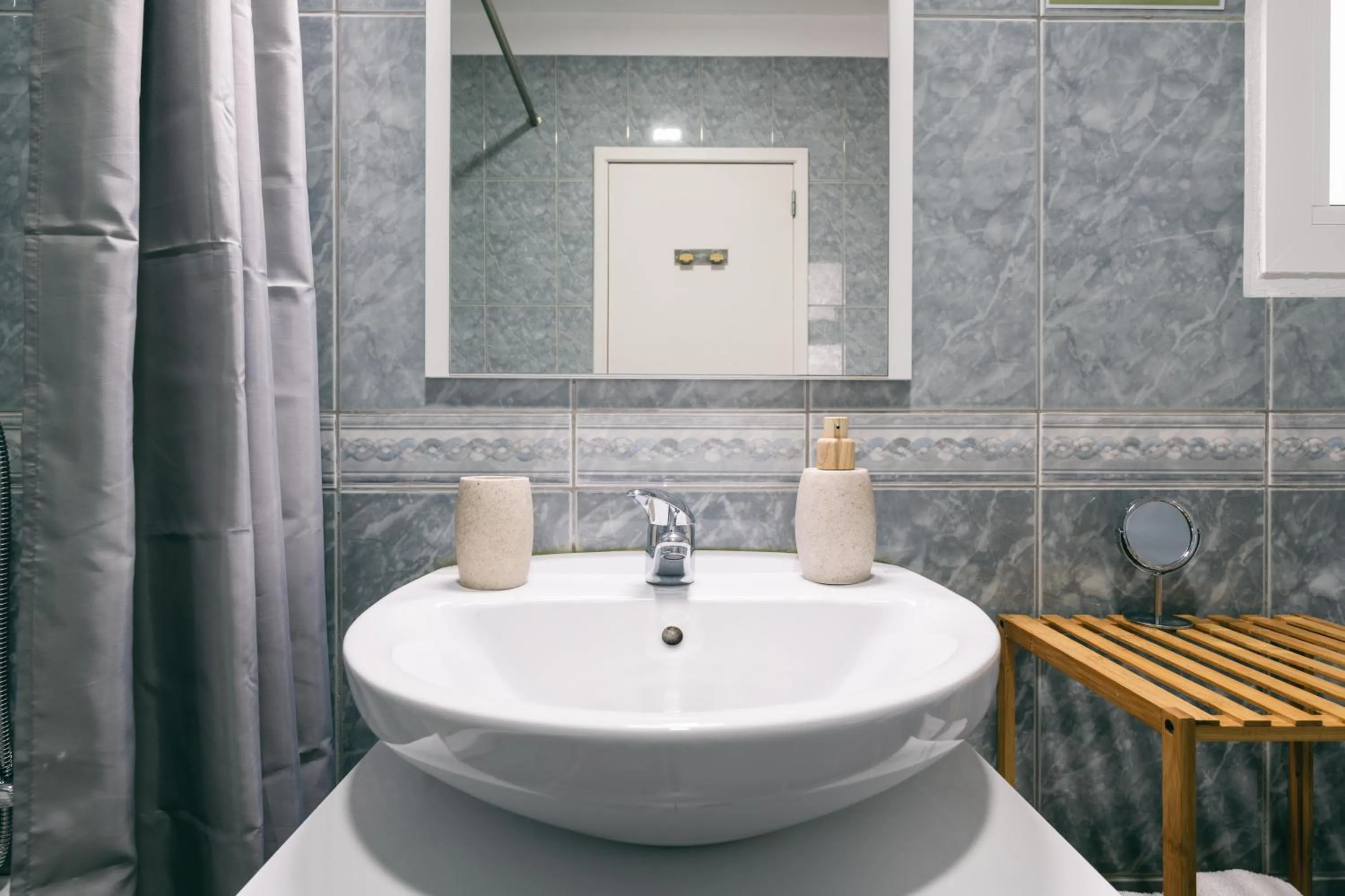Bathroom in Pereira Place