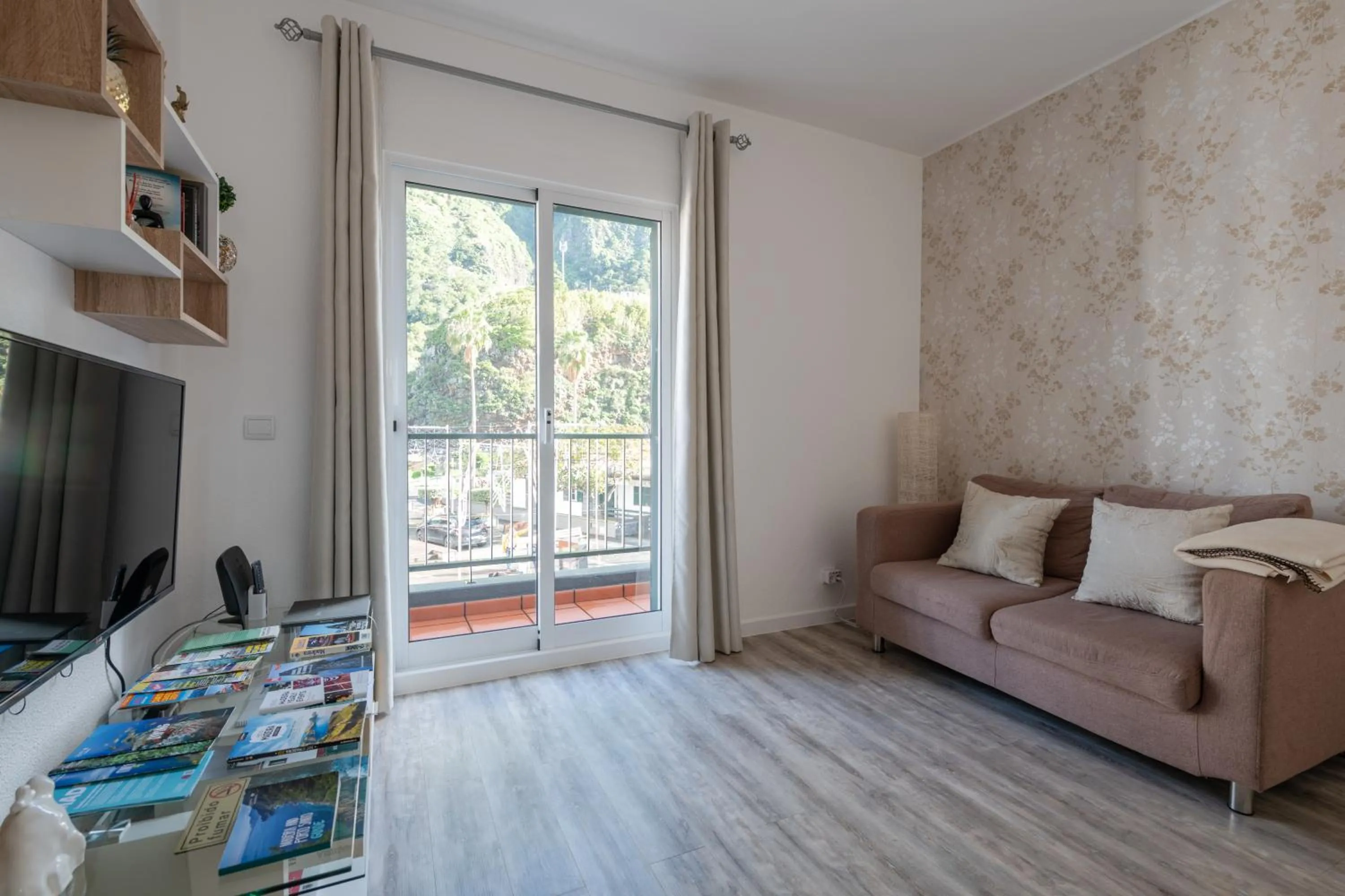 Communal lounge/ TV room in Pereira Place