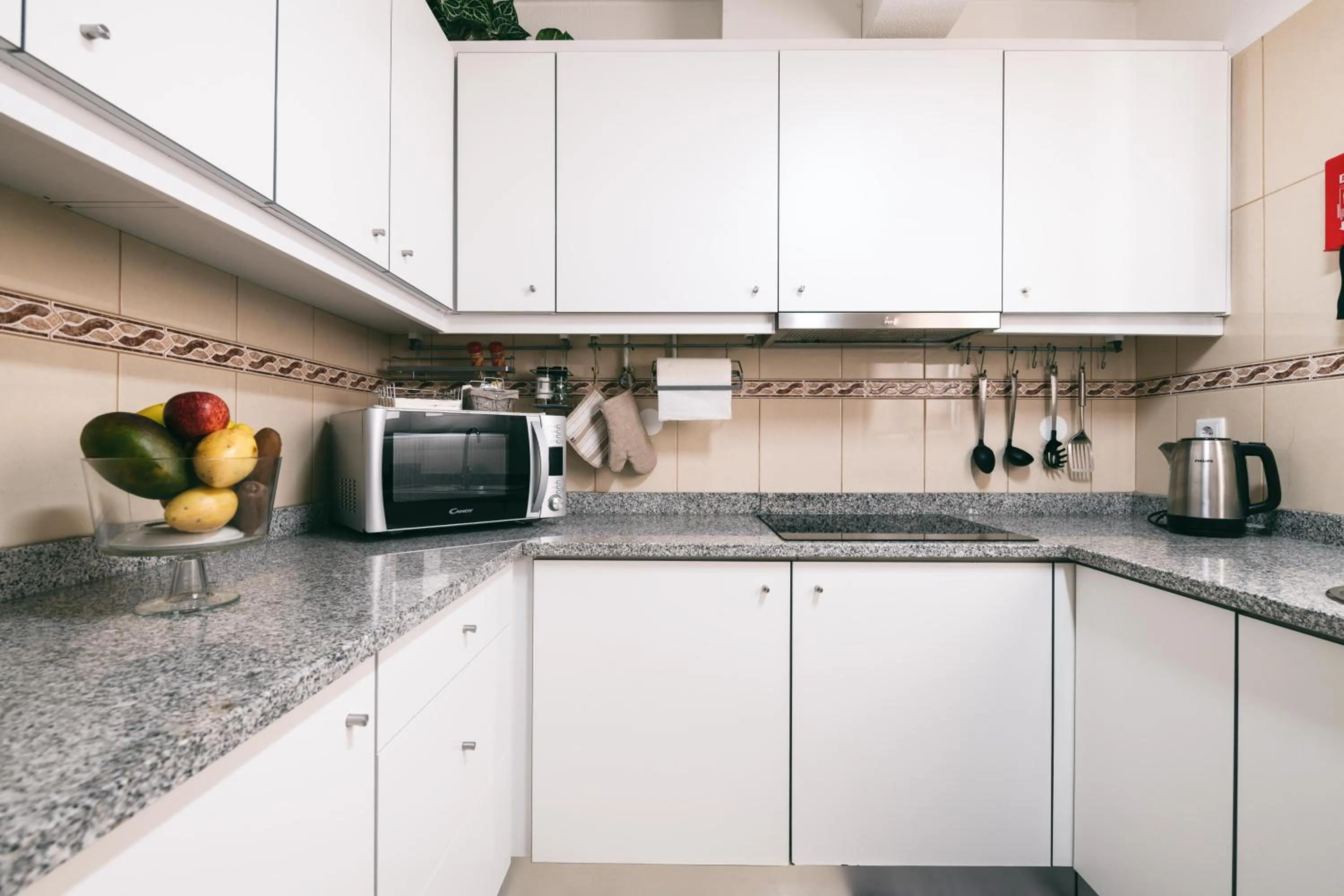 Coffee/tea facilities in Pereira Place