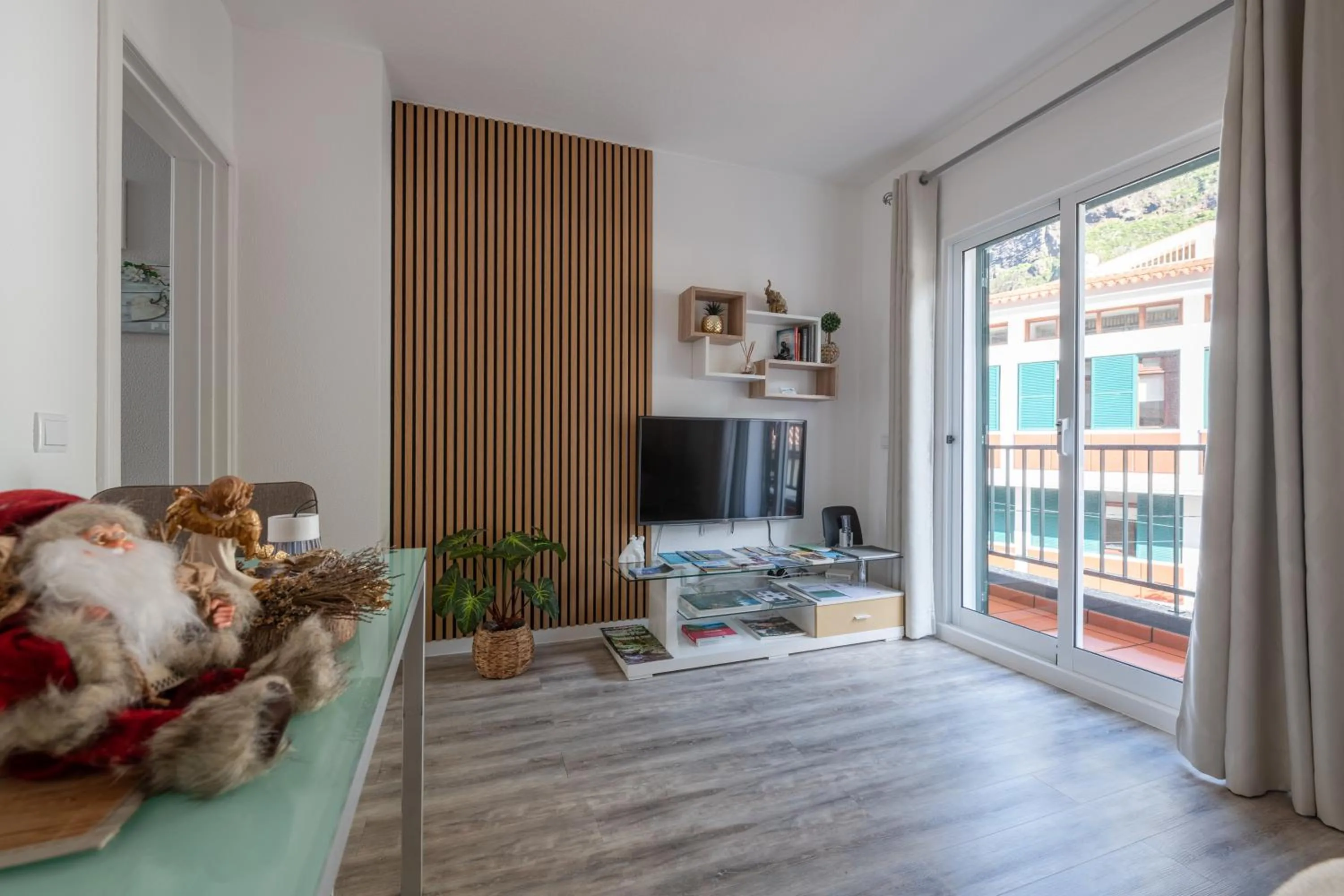 Communal lounge/ TV room in Pereira Place