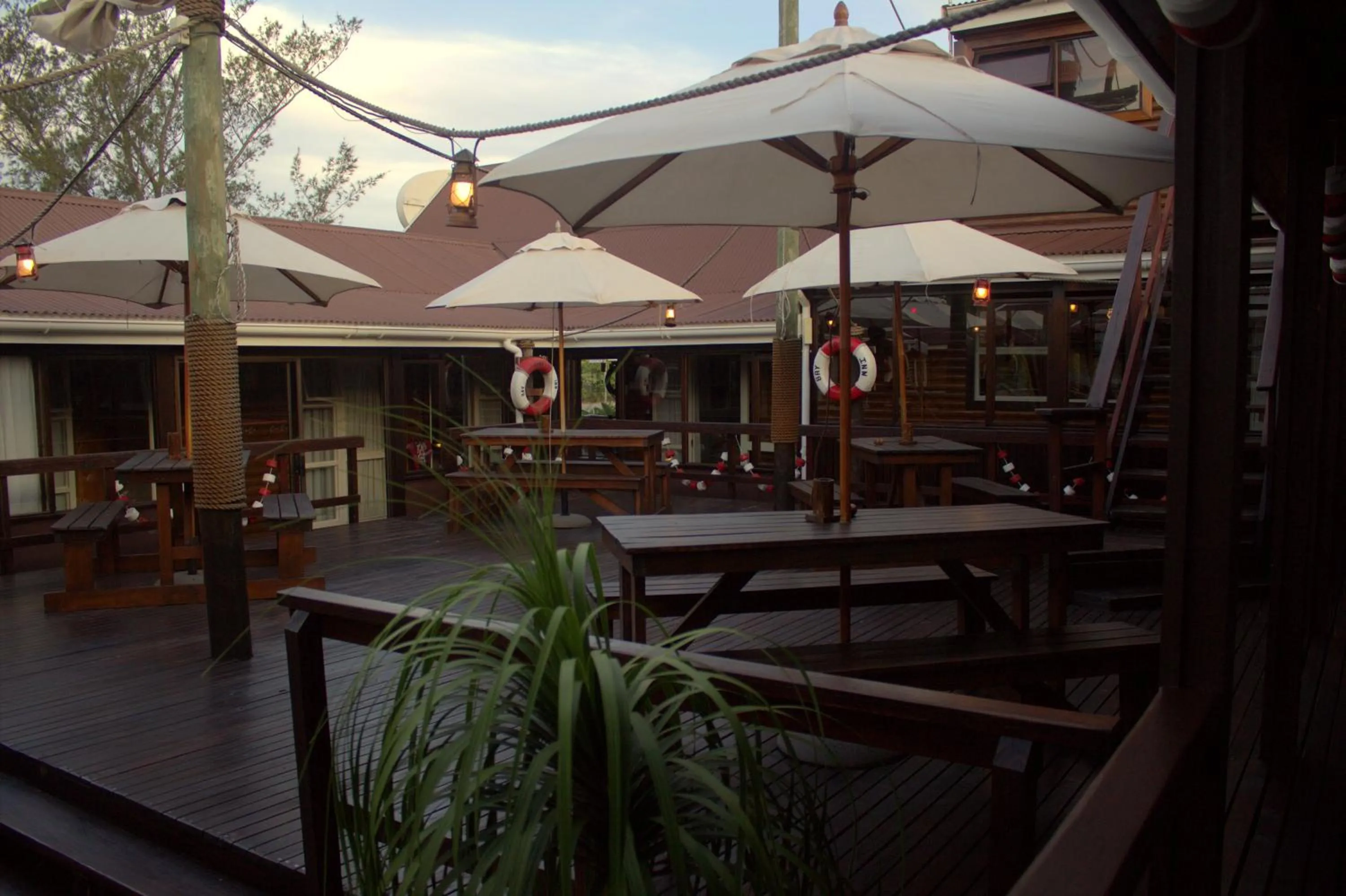 Bay Cove Inn