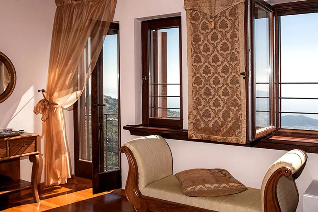 Photo of the whole room in Archontiko Koilia