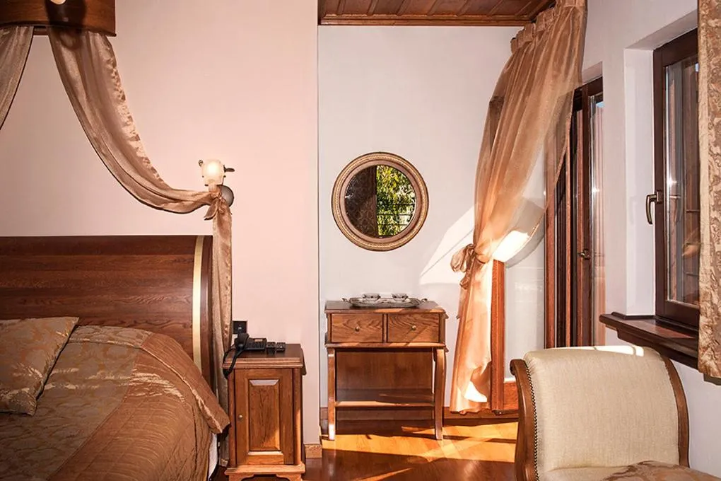 Photo of the whole room in Archontiko Koilia