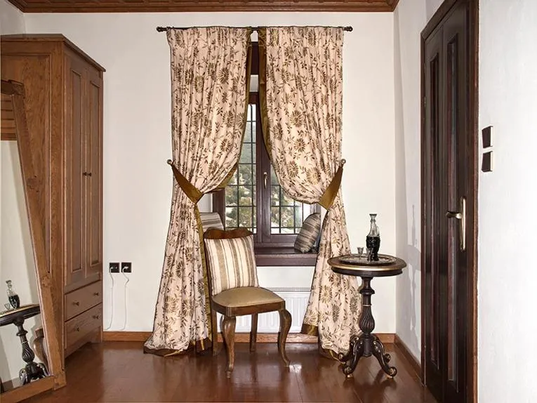 Photo of the whole room in Archontiko Koilia