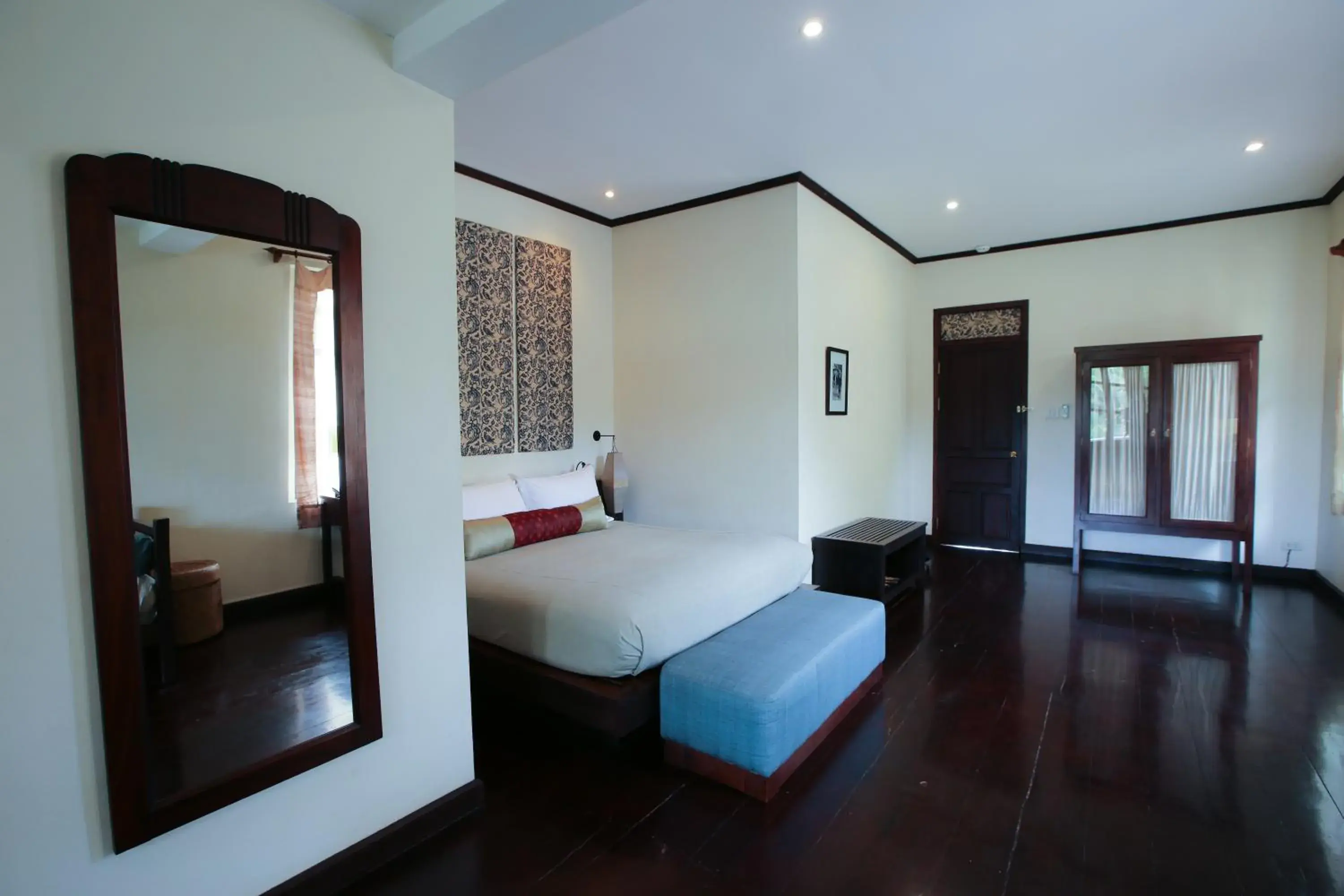 Bedroom, Bed in The Apsara Rive Droite Bedroom, Bed in The Apsara Rive Droite
