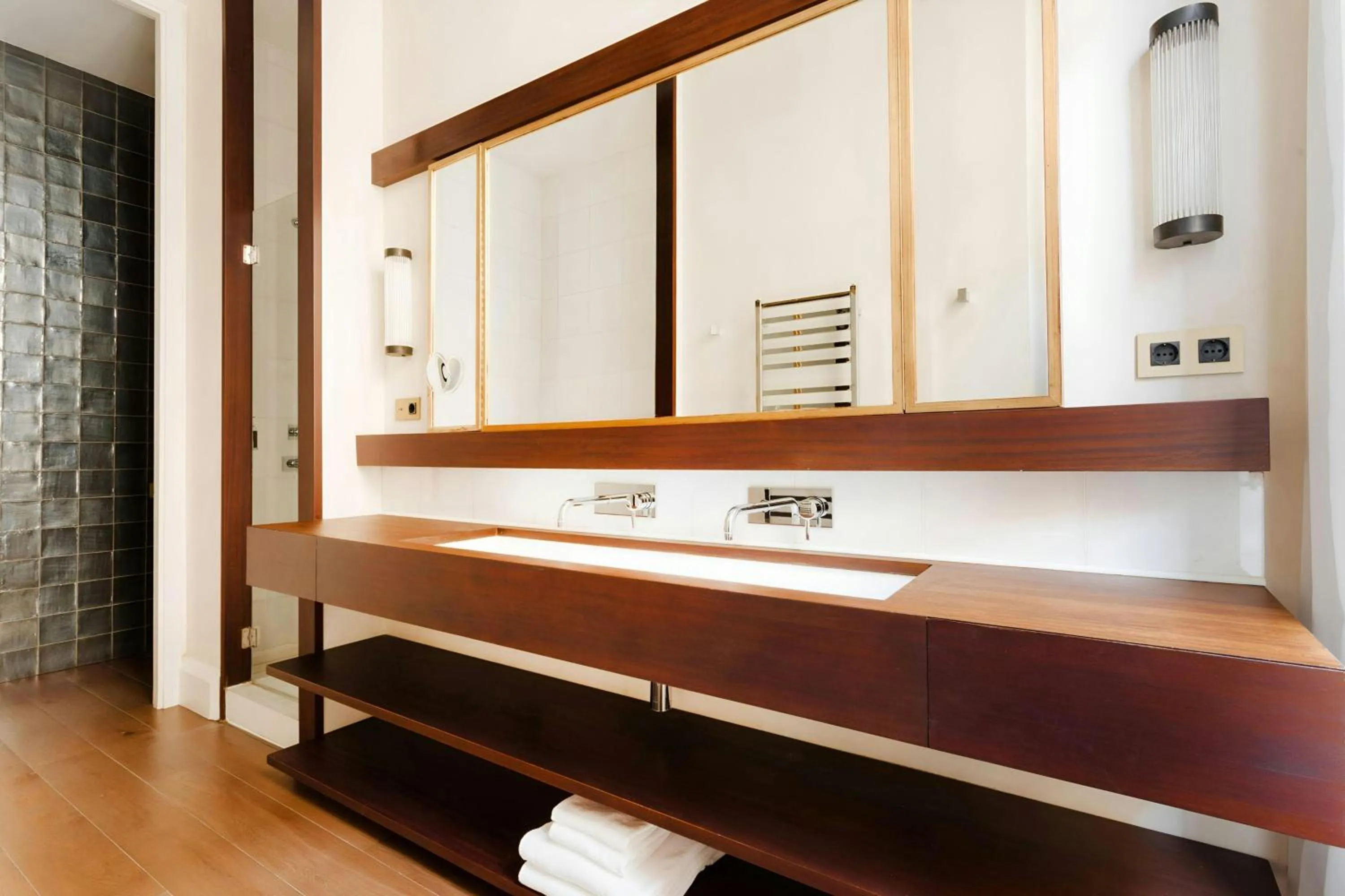 Bathroom in DO Plaça Reial Hotel Gothic Quarter, Sonder by Marriott Bonvoy