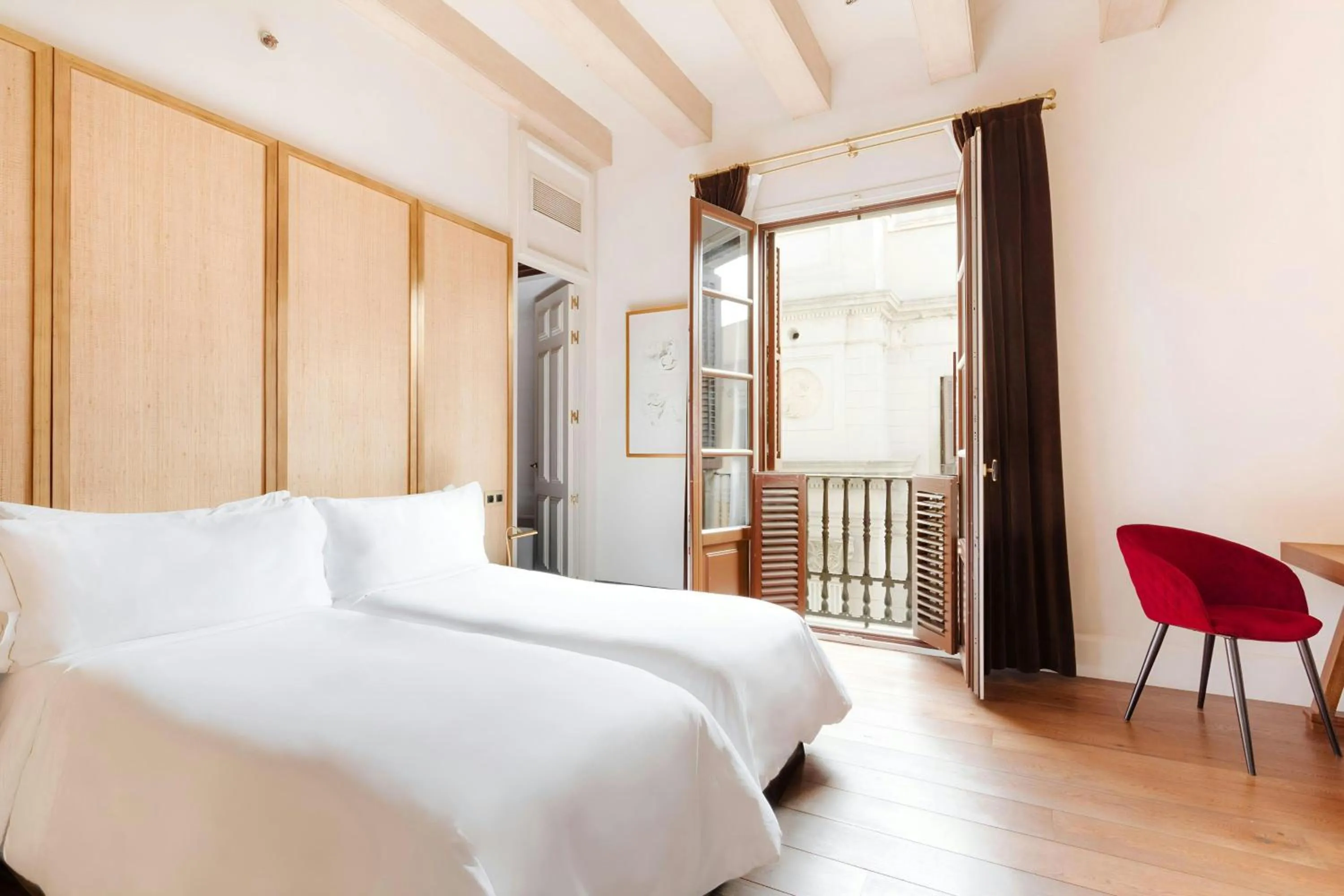 Bedroom, Bed in DO Plaça Reial Hotel Gothic Quarter, Sonder by Marriott Bonvoy