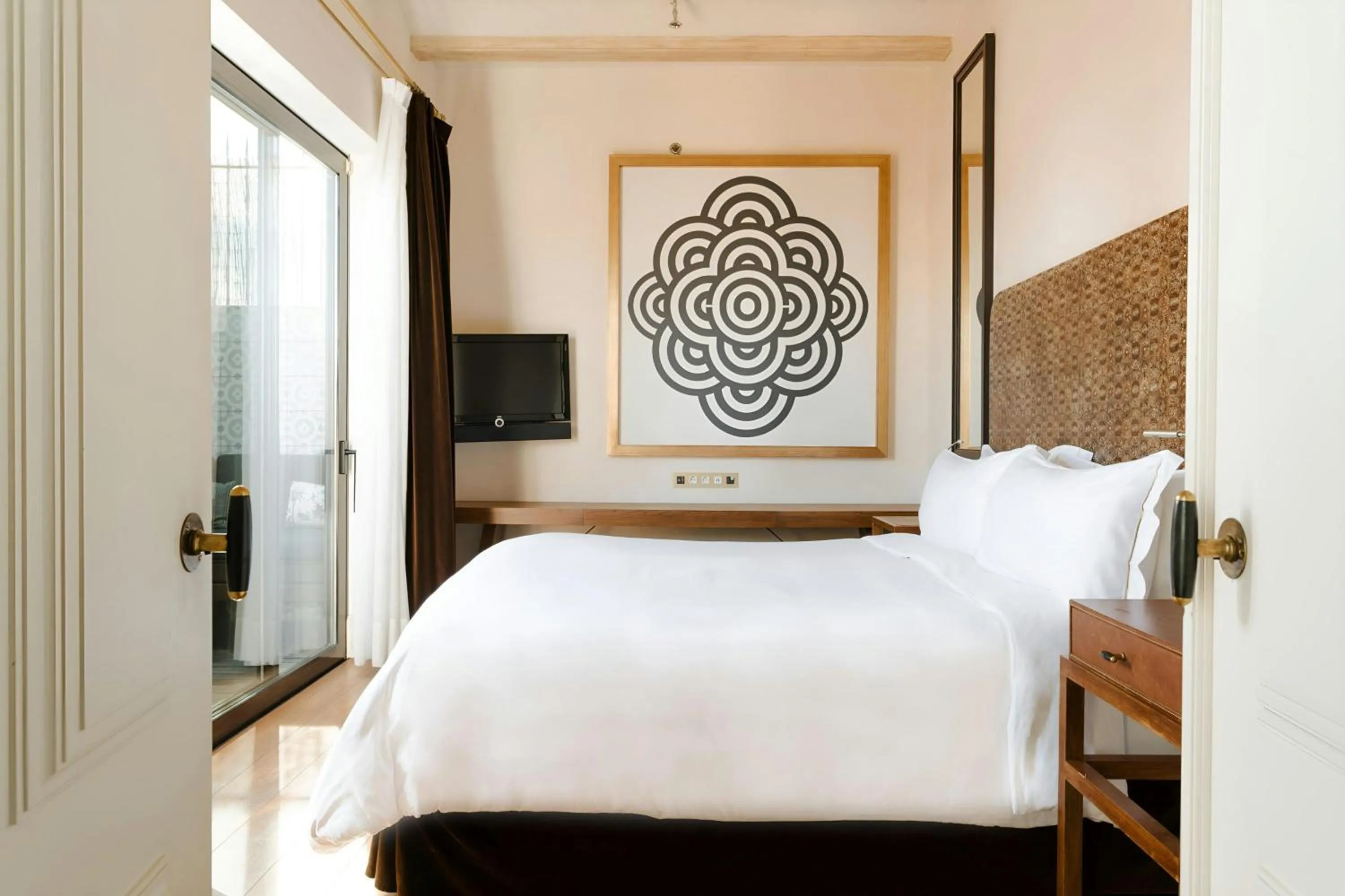 Bedroom, Bed in DO Plaça Reial Hotel Gothic Quarter, Sonder by Marriott Bonvoy