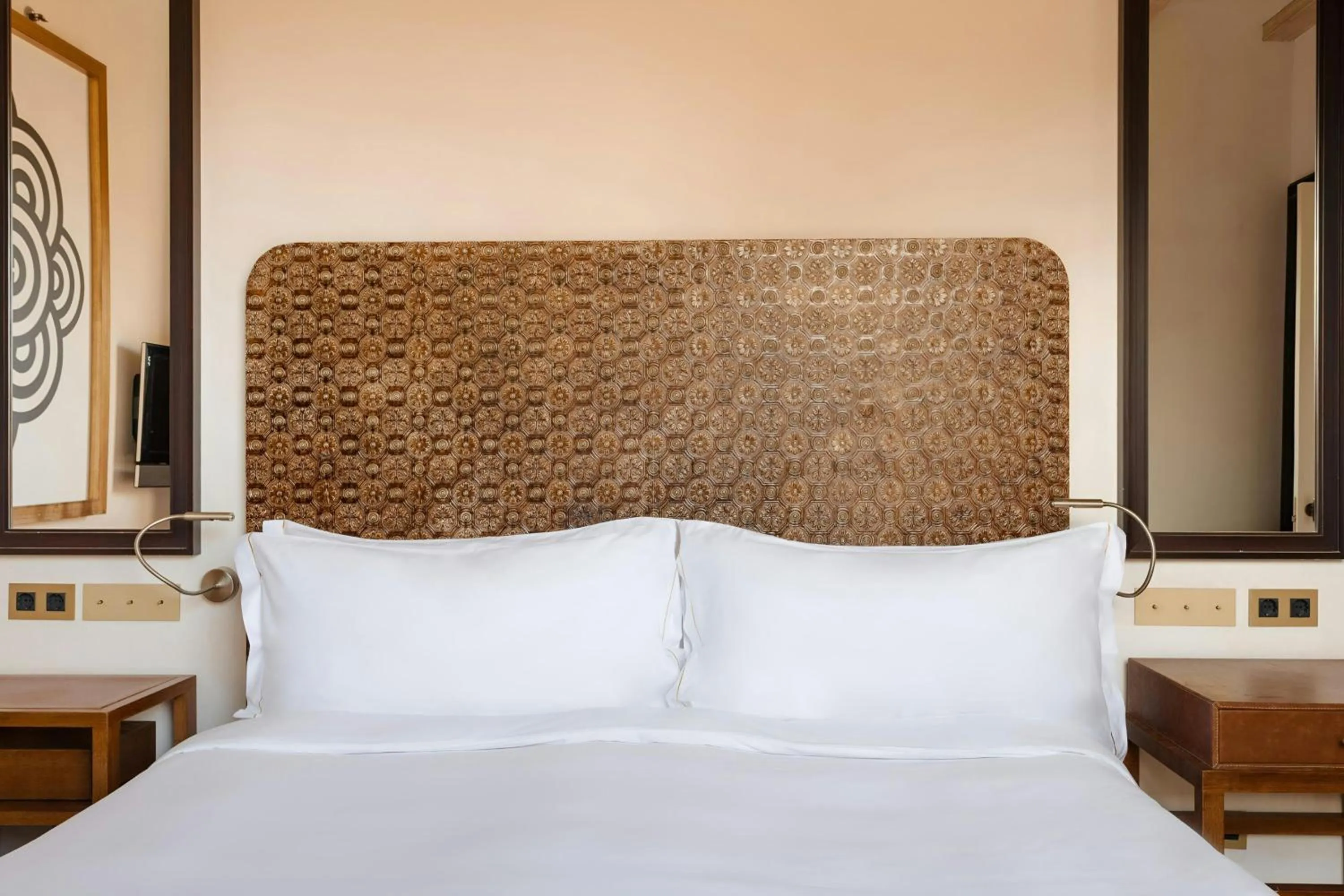 Photo of the whole room, Bed in DO Plaça Reial Hotel Gothic Quarter, Sonder by Marriott Bonvoy