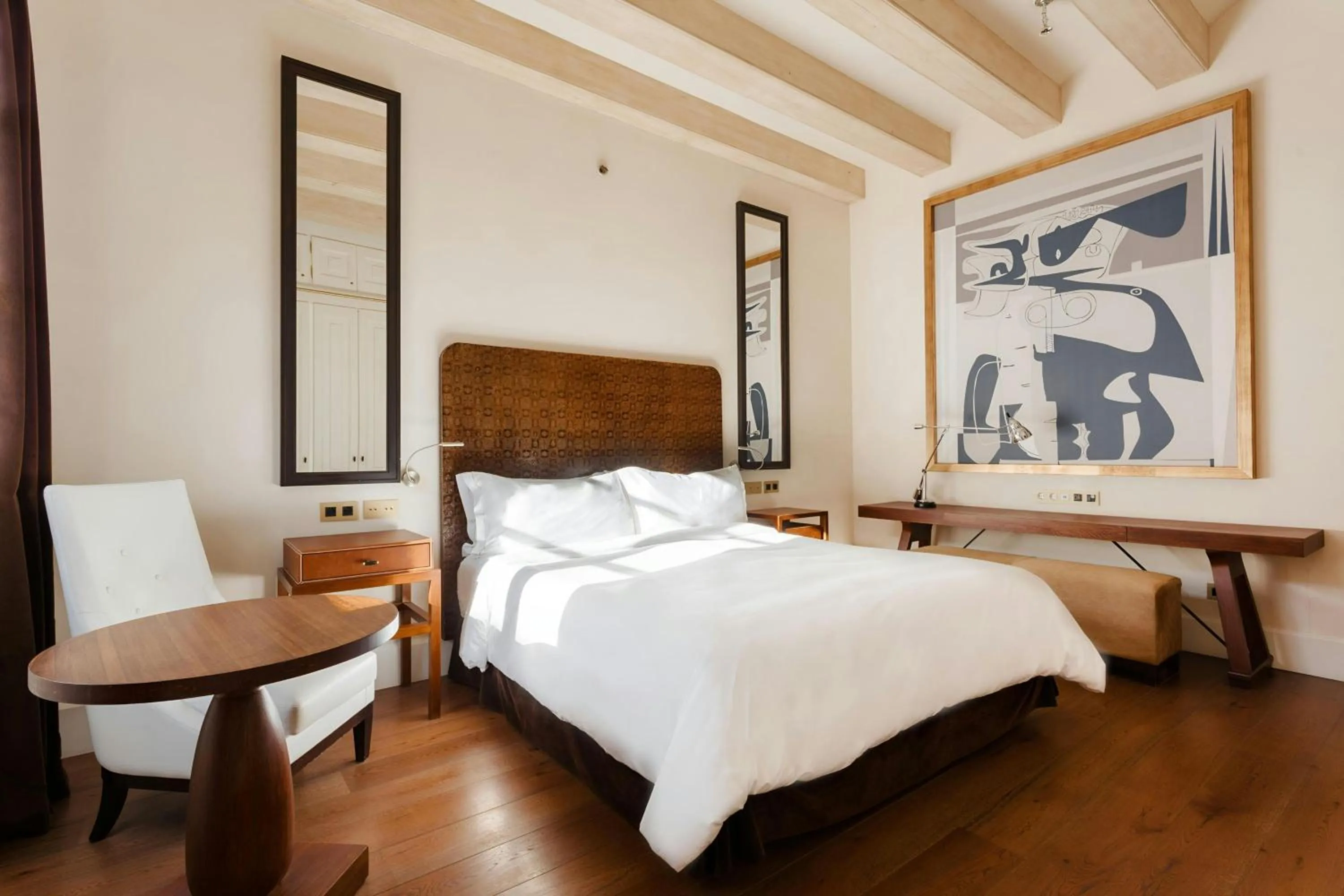 Bedroom, Bed in DO Plaça Reial Hotel Gothic Quarter, Sonder by Marriott Bonvoy