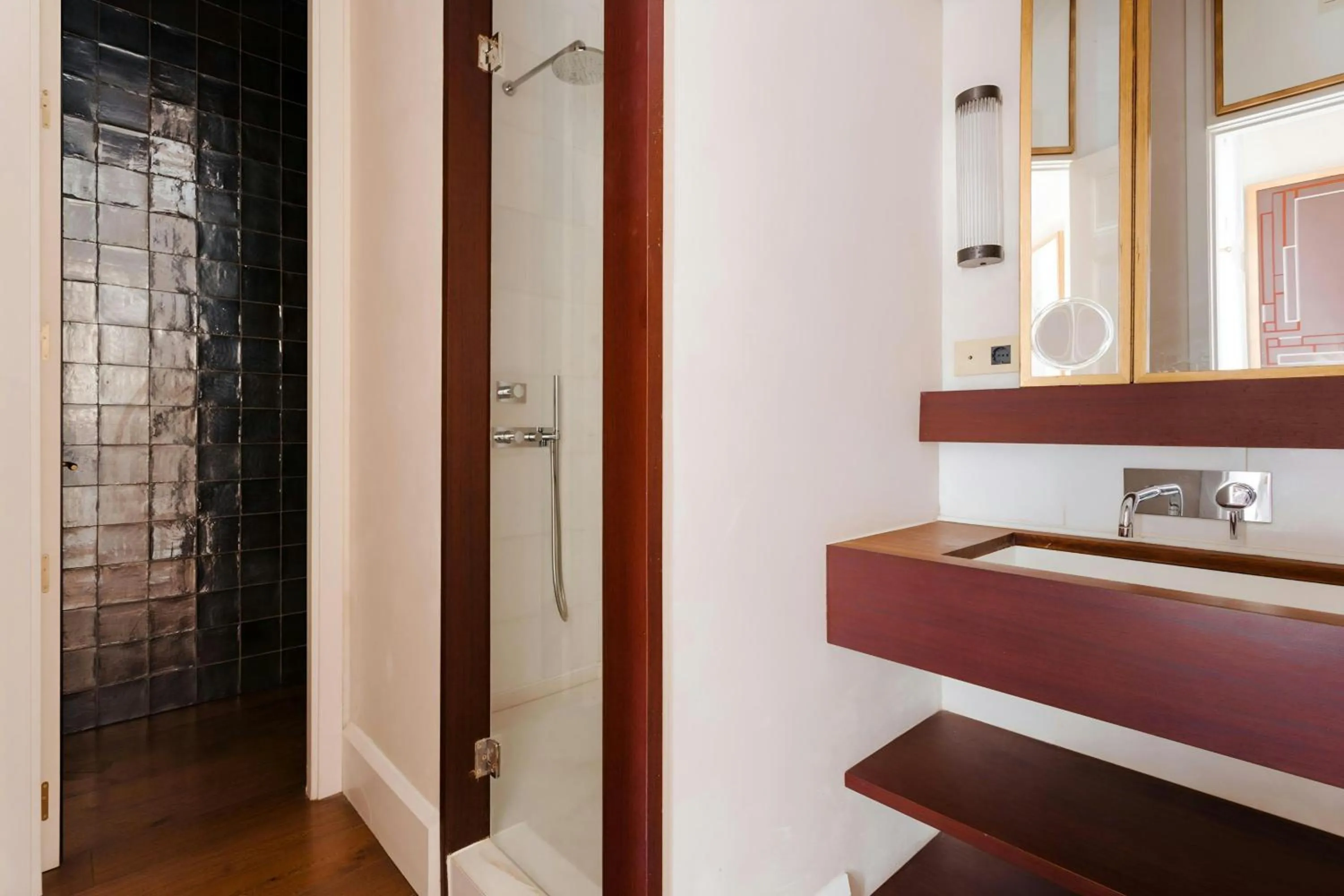 Bathroom in DO Plaça Reial Hotel Gothic Quarter, Sonder by Marriott Bonvoy