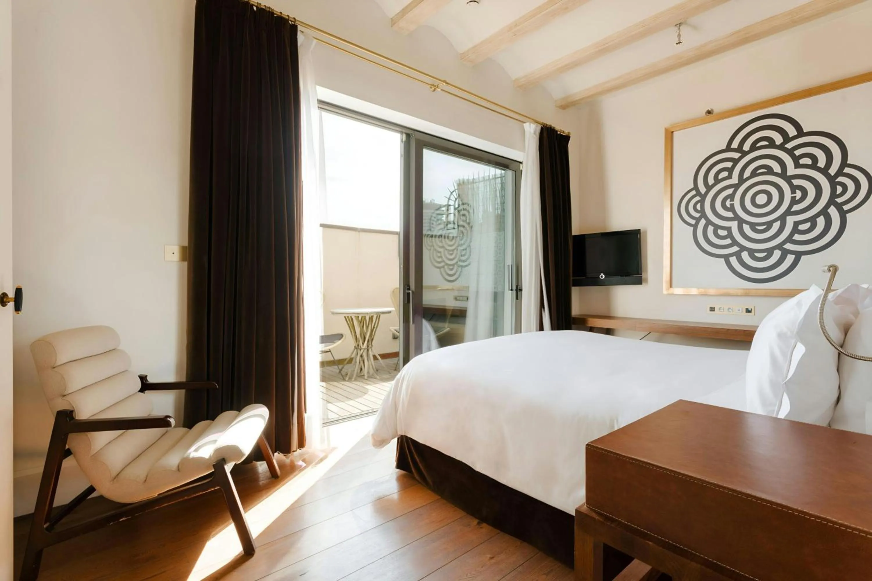 Bedroom, Bed in DO Plaça Reial Hotel Gothic Quarter, Sonder by Marriott Bonvoy