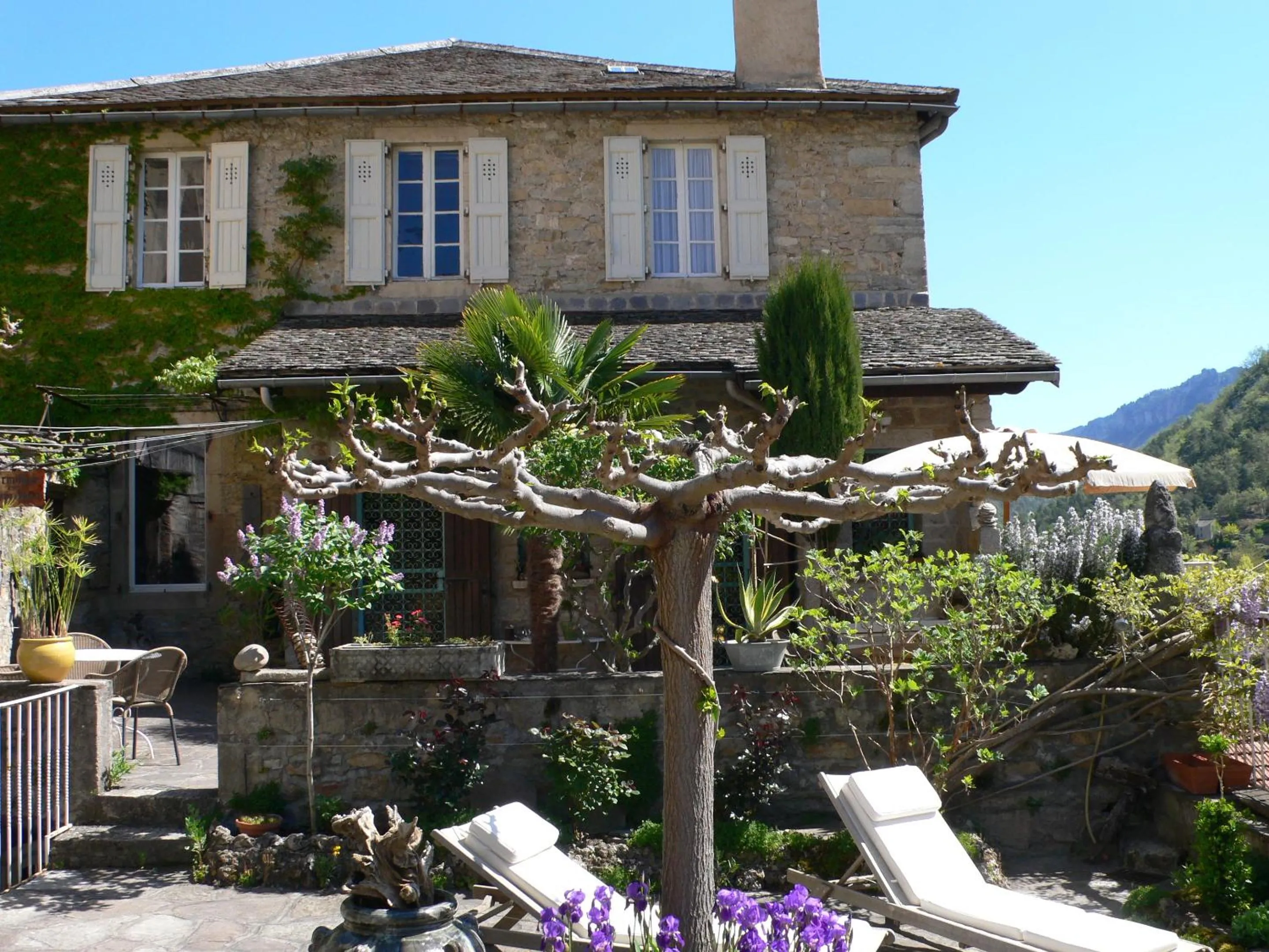 Facade/entrance in Ermitage de Peyreleau
