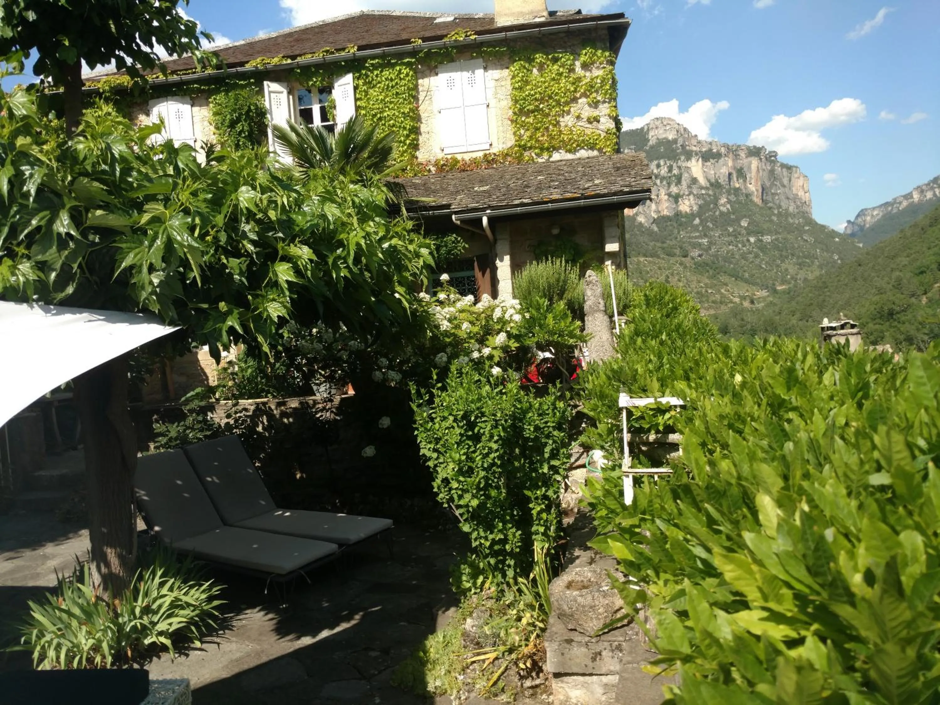 Property building in Ermitage de Peyreleau