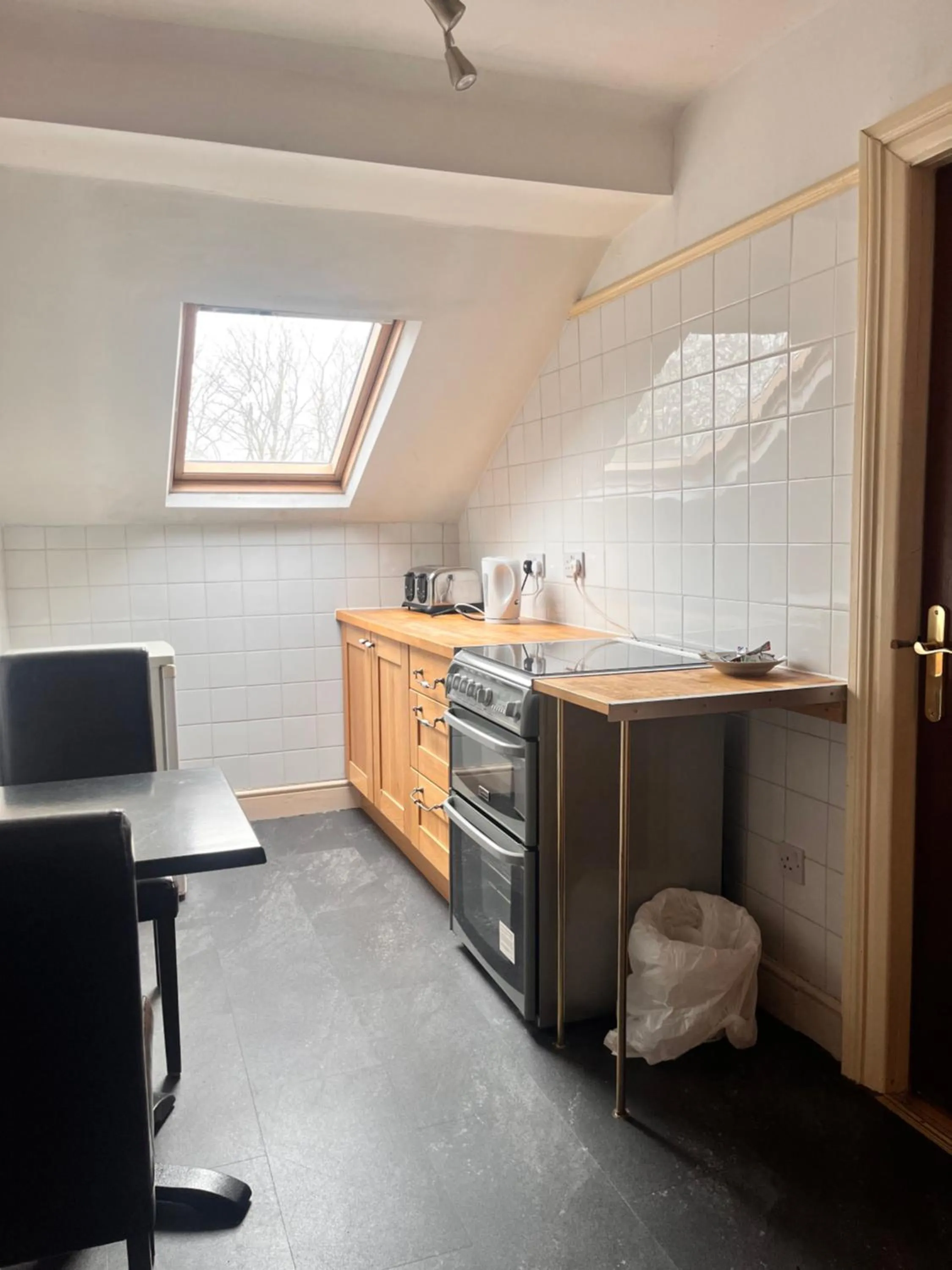 Kitchen or kitchenette in Ullet Suites