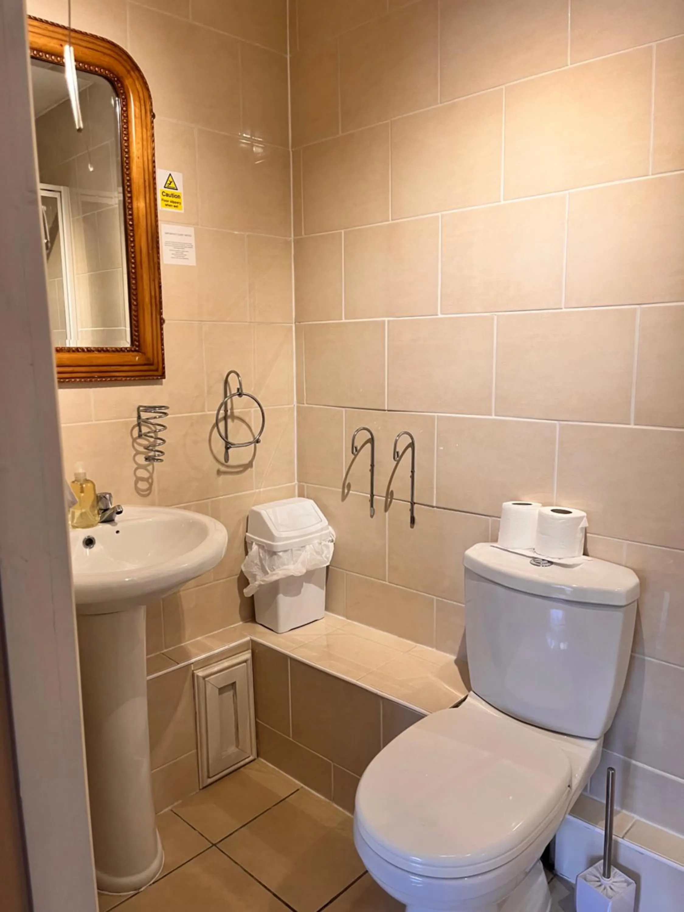 Toilet in Ullet Suites