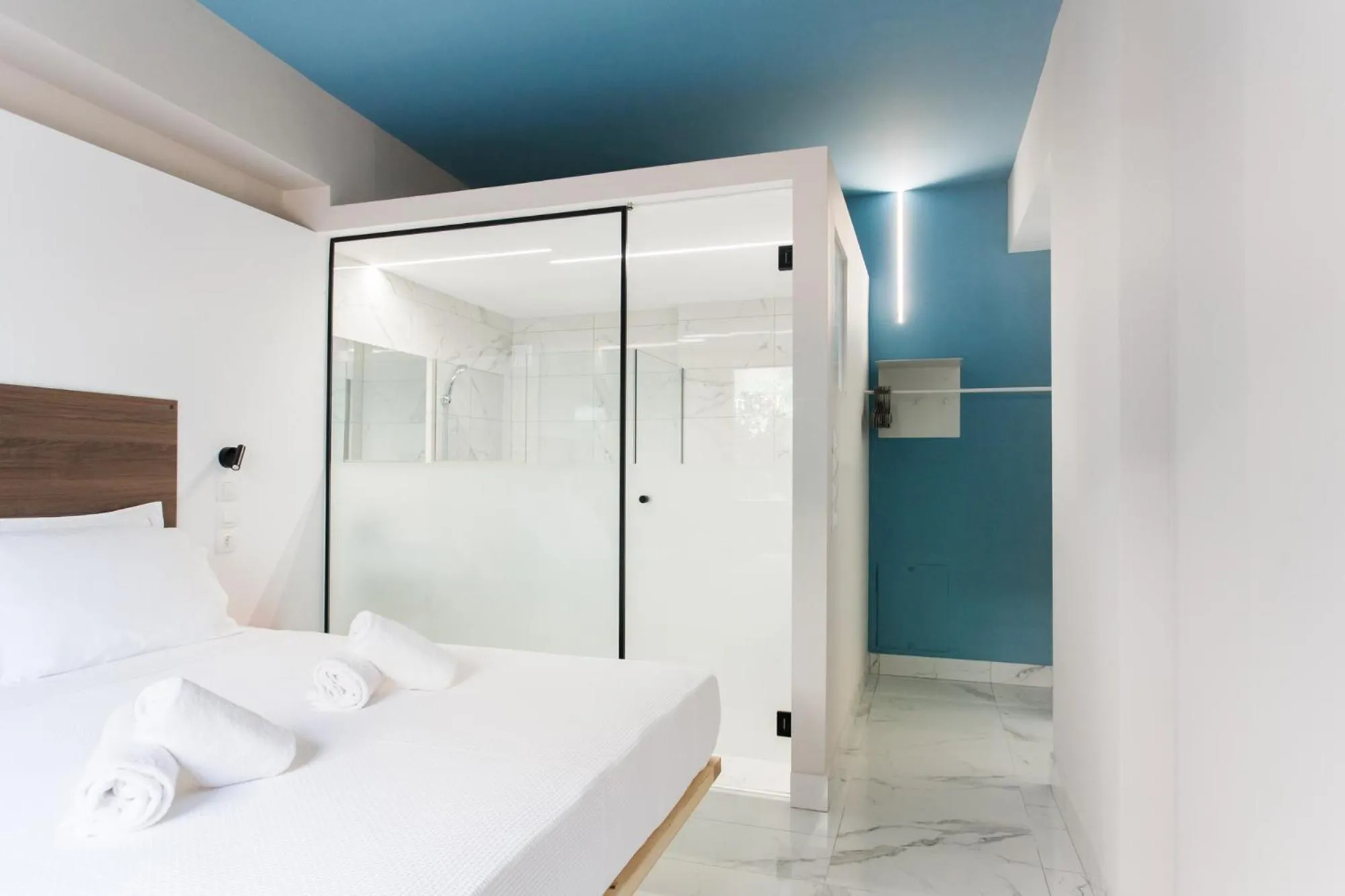 Bed in Greece U Around Athens Thissio Suites