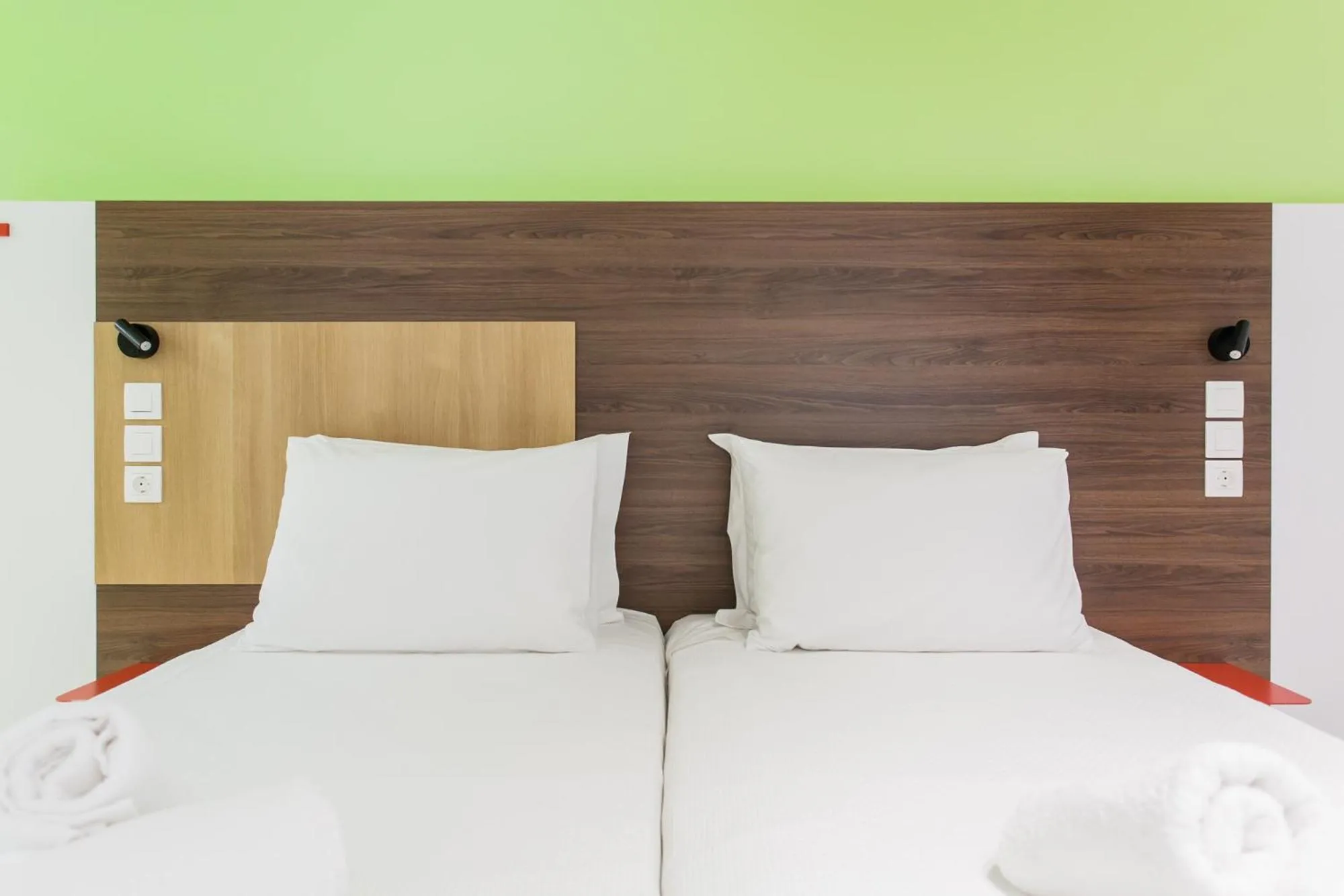 Bed in Greece U Around Athens Thissio Suites