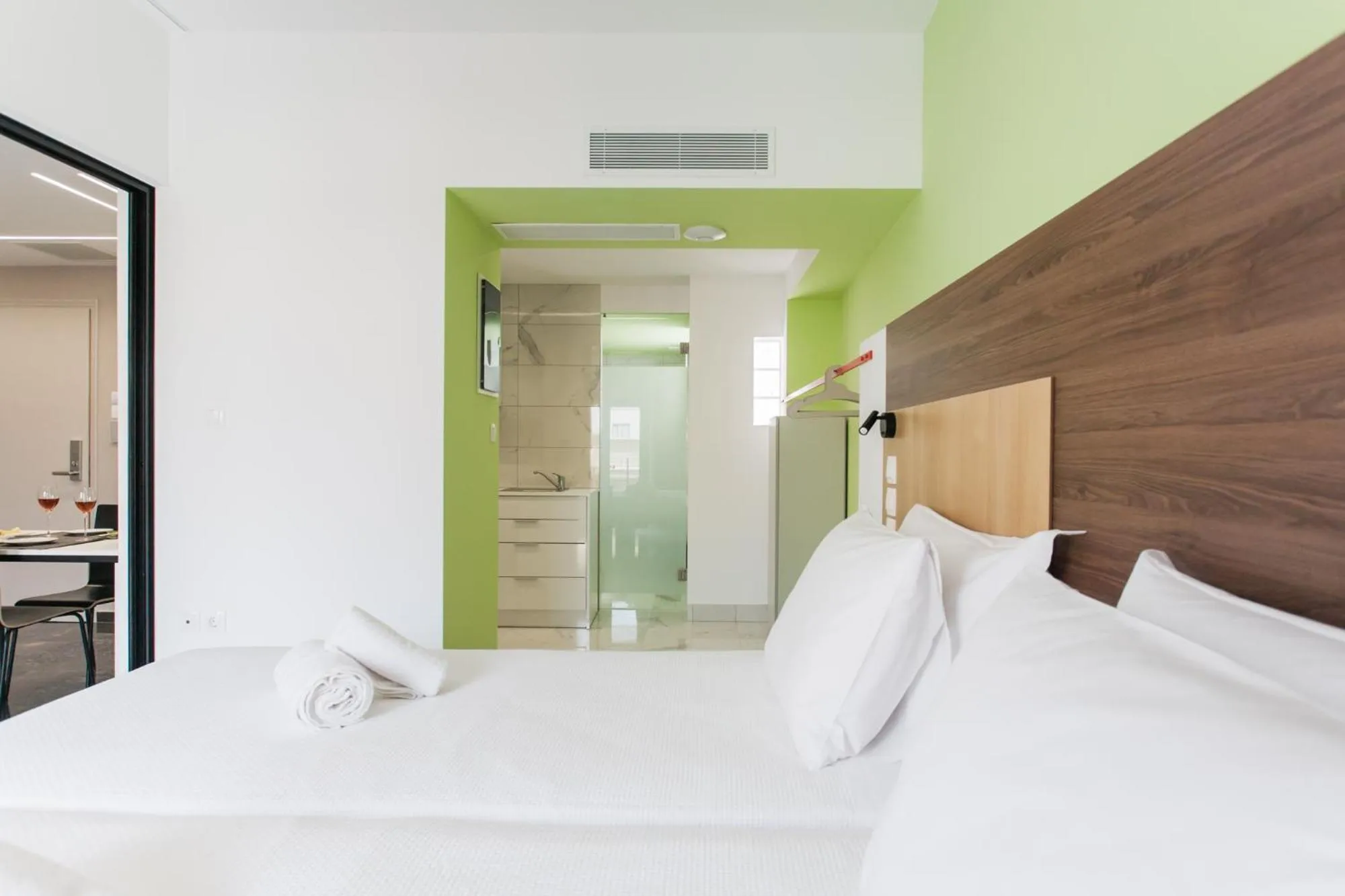 Bed in Greece U Around Athens Thissio Suites