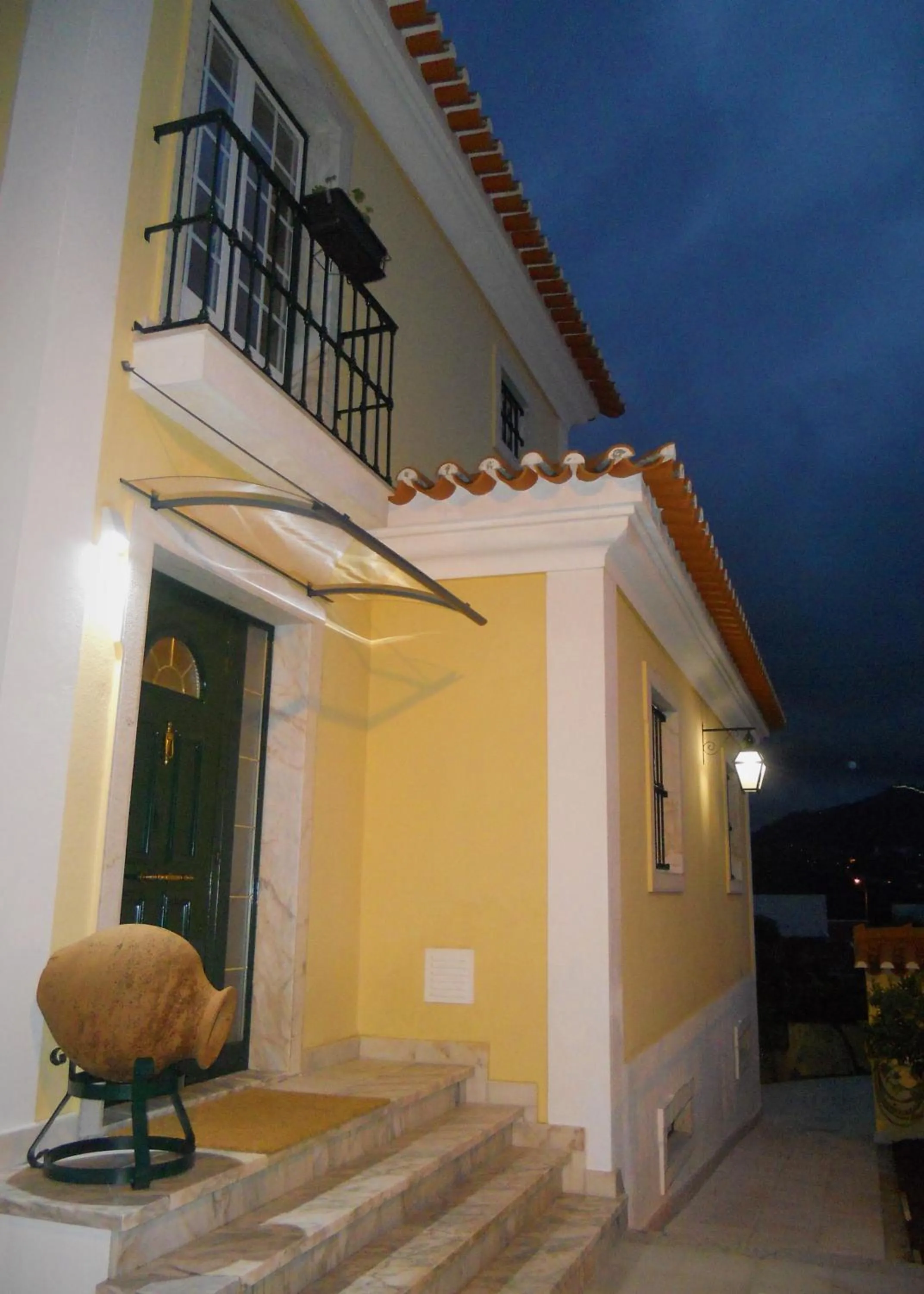 Galo Preto - Sintra Guesthouse