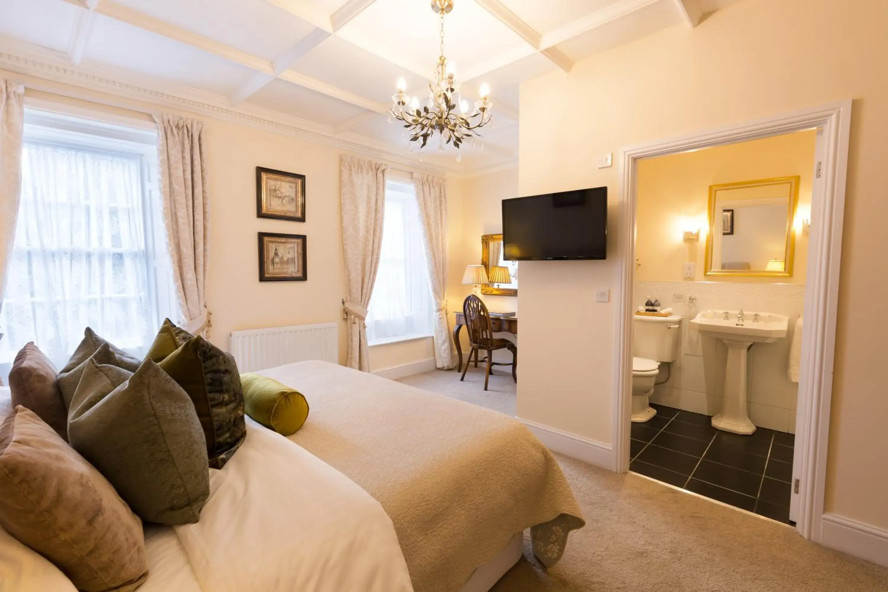 Superior Double Room in Warkworth House Hotel Superior Double Room in Warkworth House Hotel