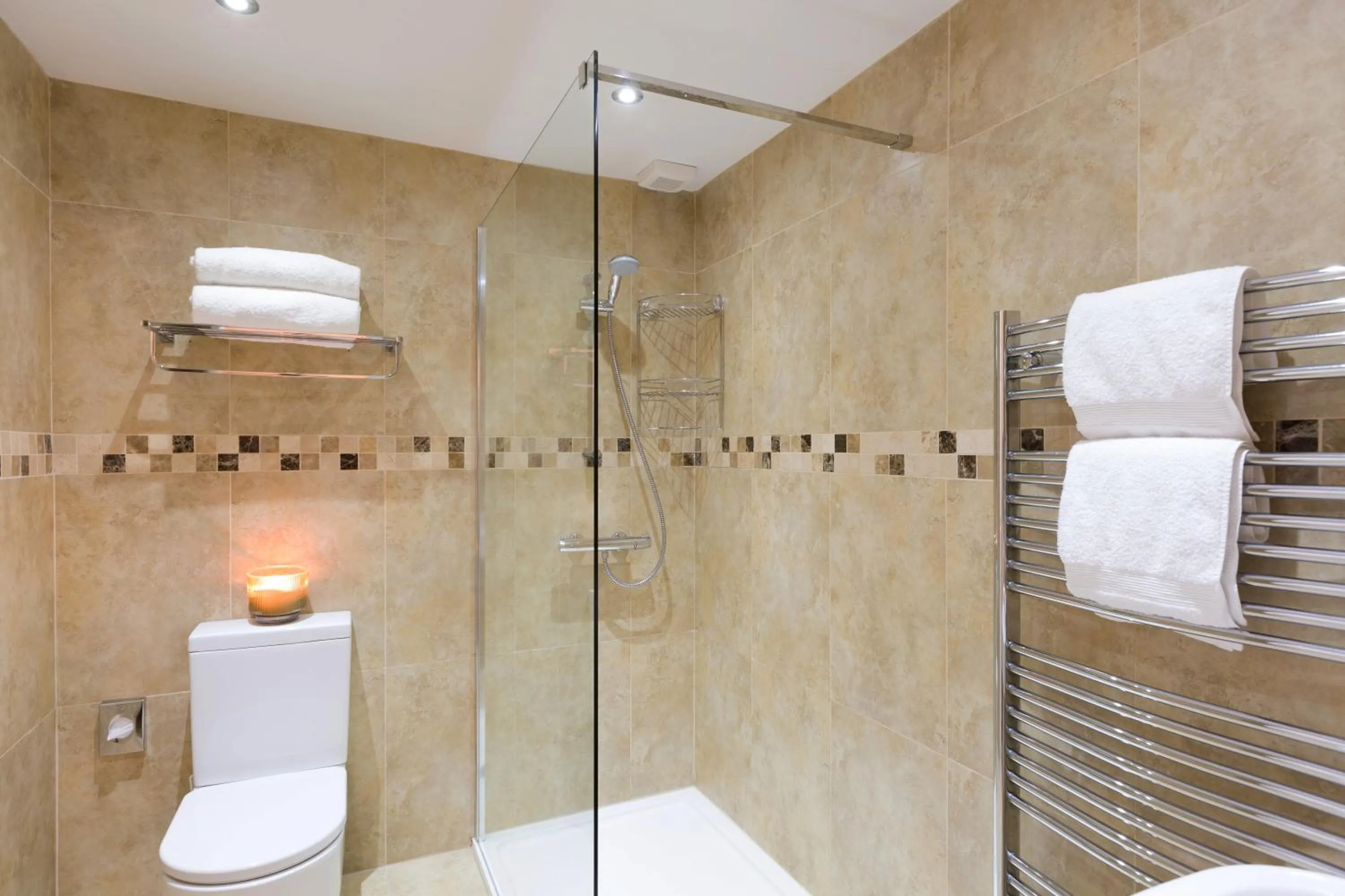 Shower in Warkworth House Hotel