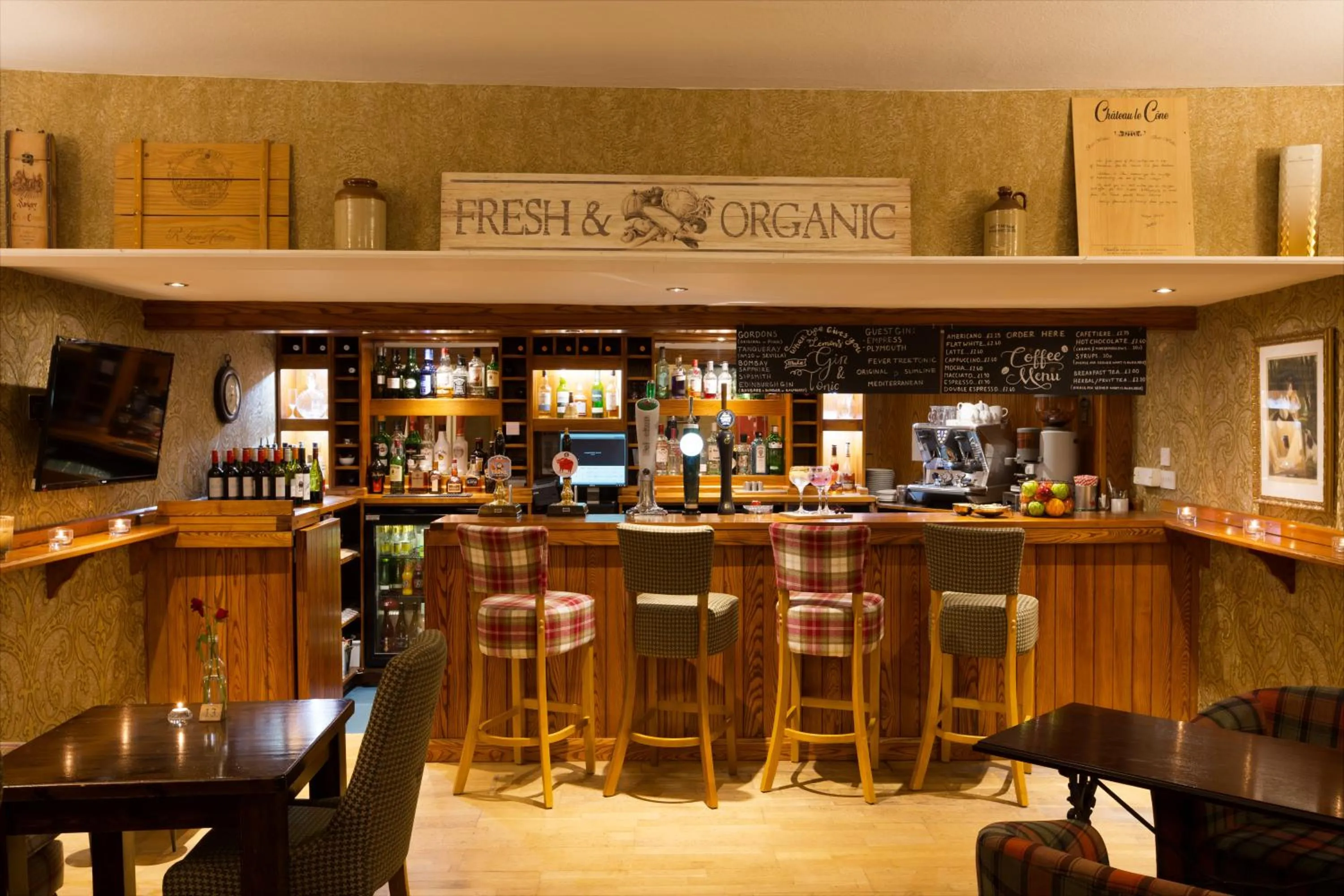 Lounge or bar in Warkworth House Hotel