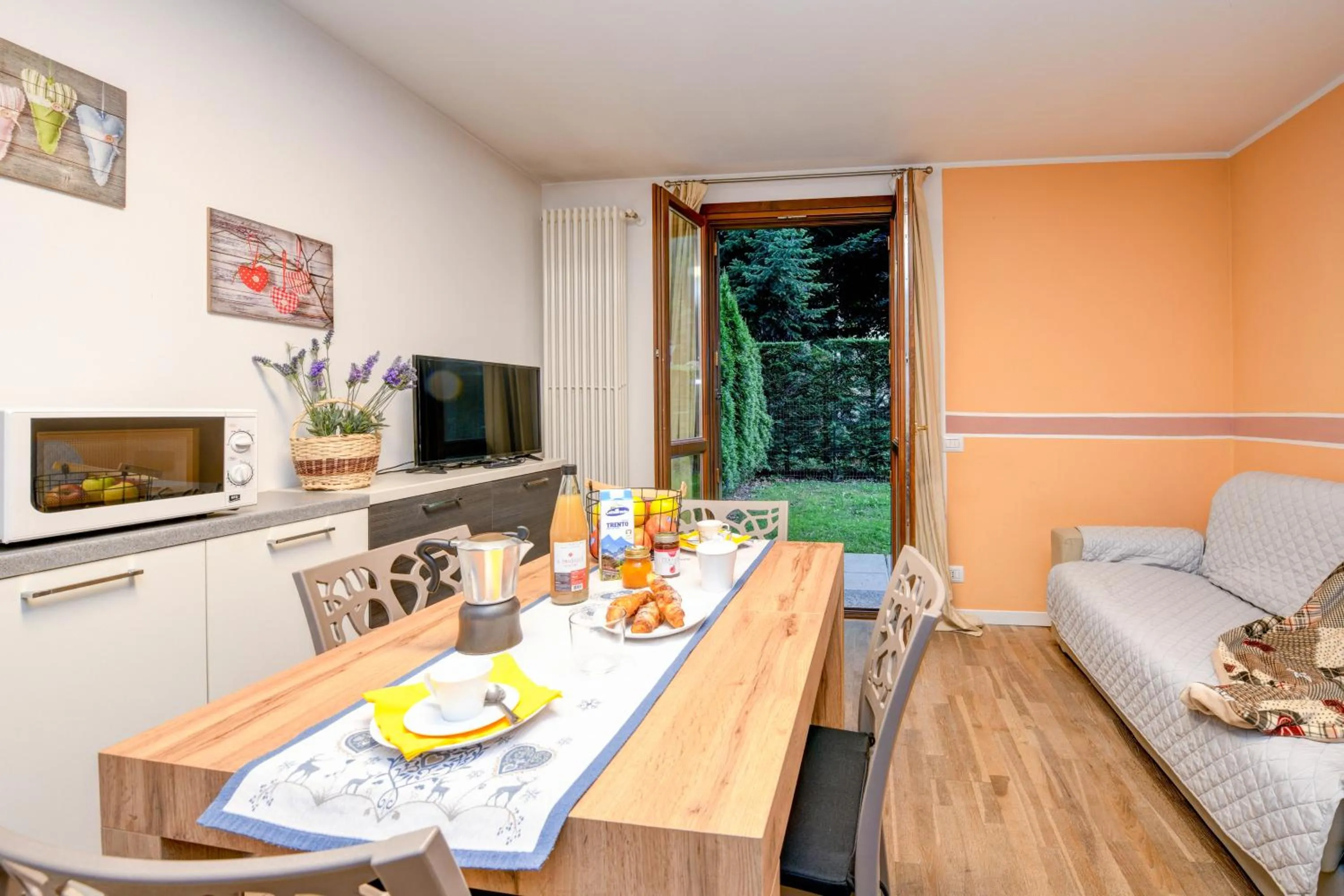 TV and multimedia in Residence Rta La Rosa delle Dolomiti