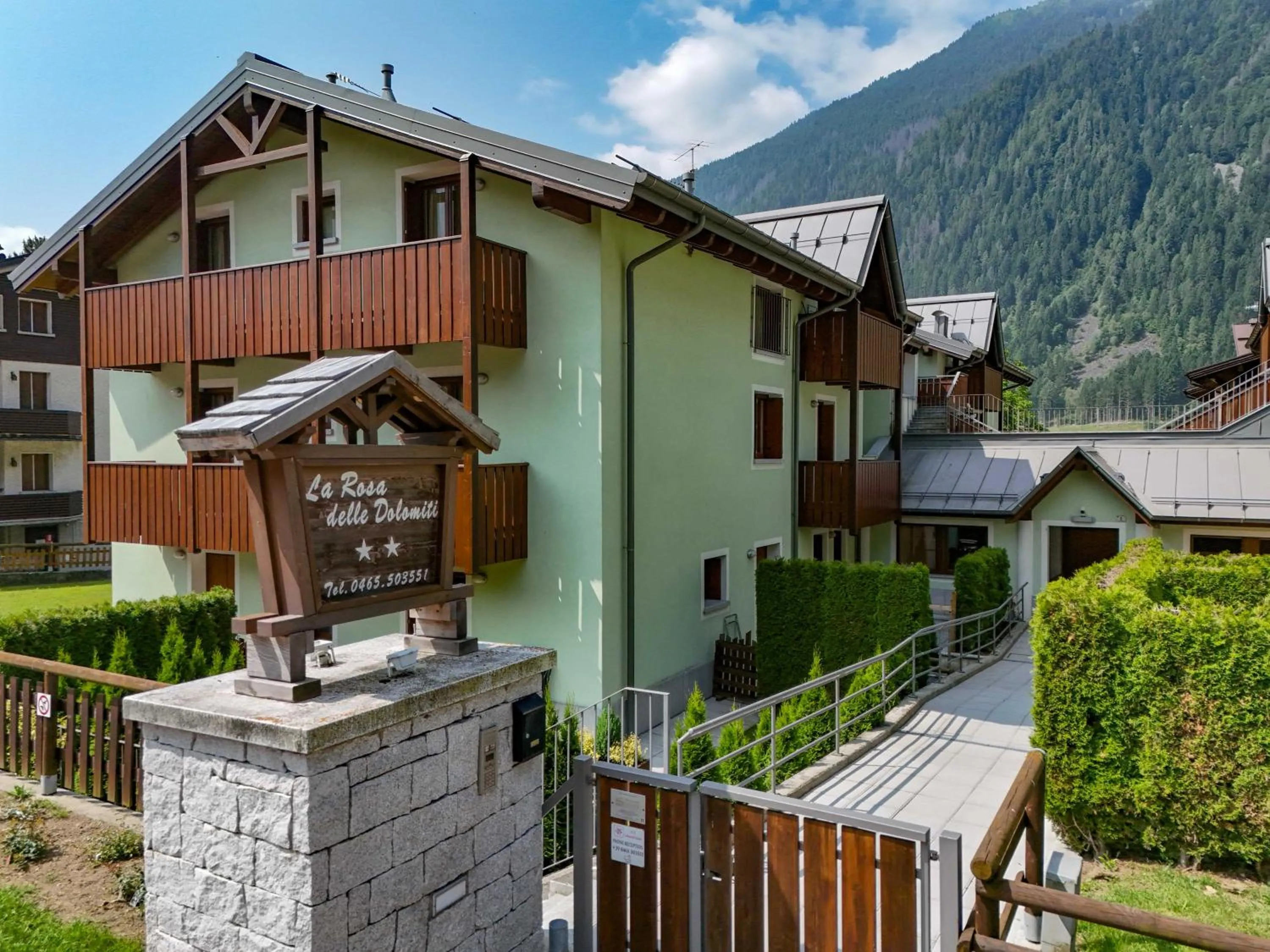 Property building in Residence Rta La Rosa delle Dolomiti